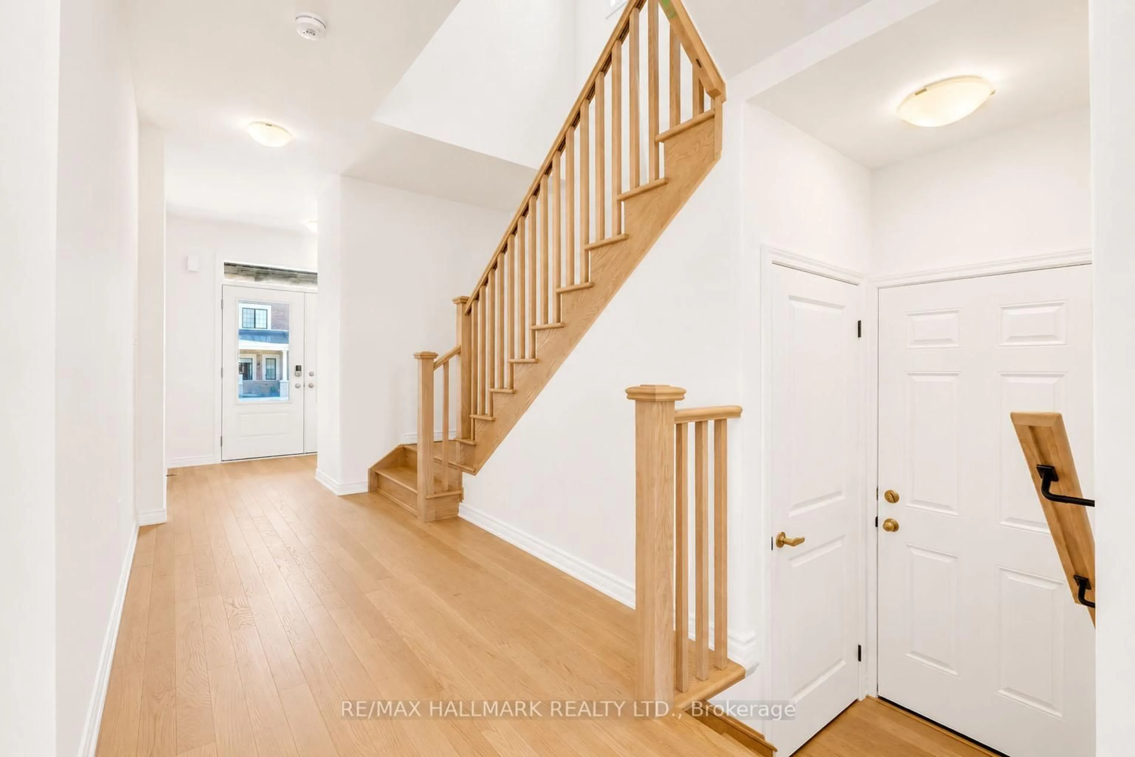 Unknown for 43 Foxley Hts, Barrie Ontario L9J 1A6