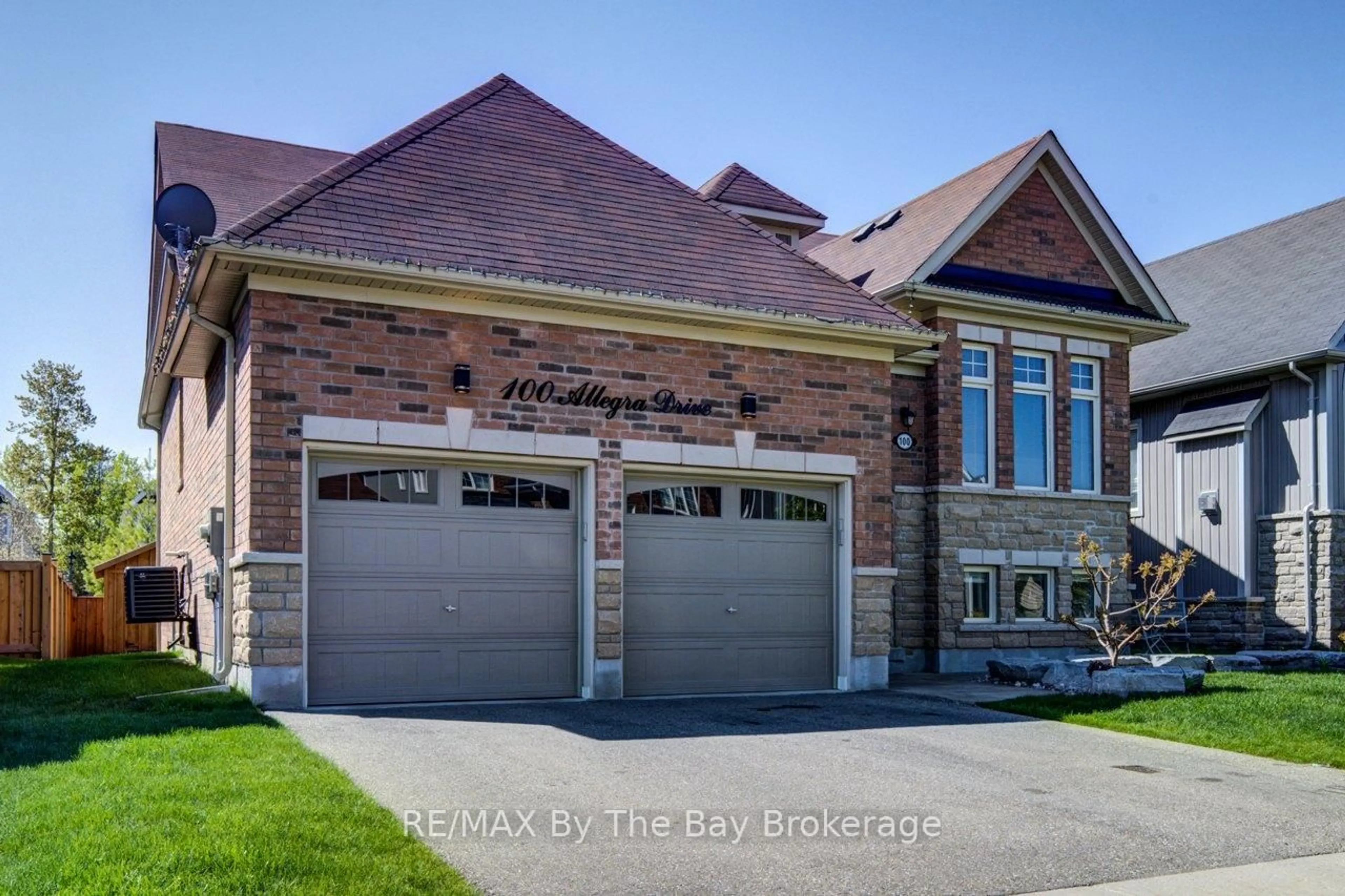 Home with brick exterior material, street for 100 ALLEGRA Dr, Wasaga Beach Ontario L9Z 1P2