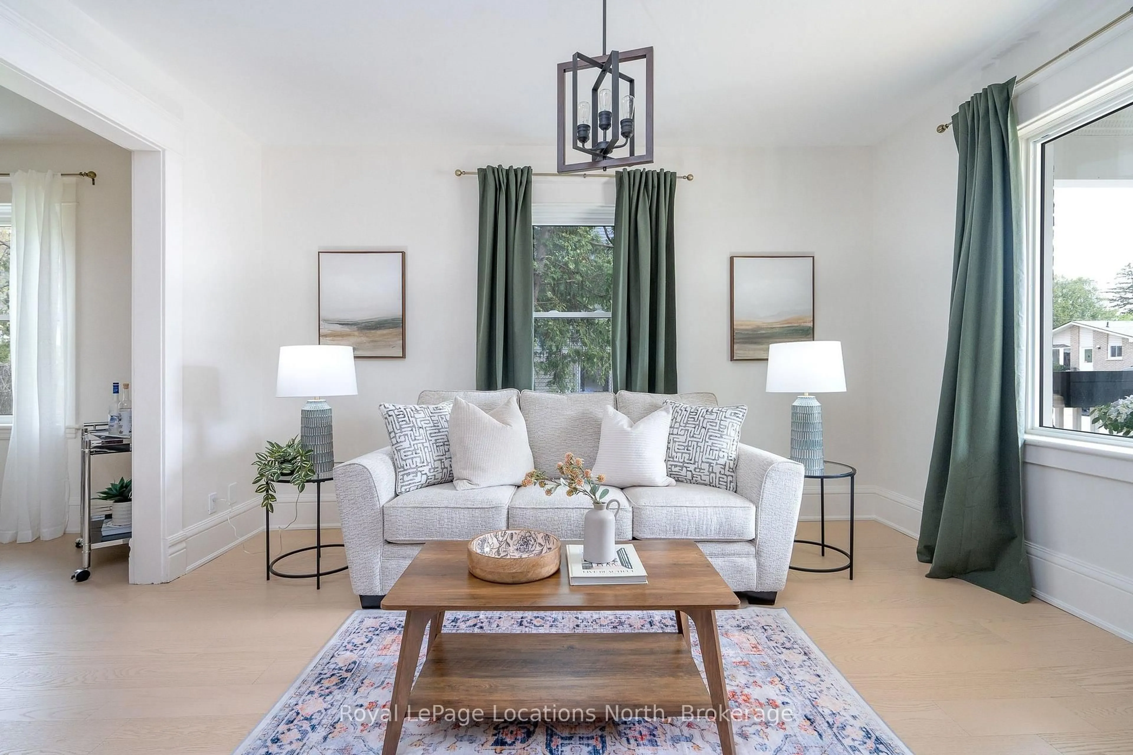 Living room with furniture, unknown for 119 Napier St, Collingwood Ontario L9Y 3T1