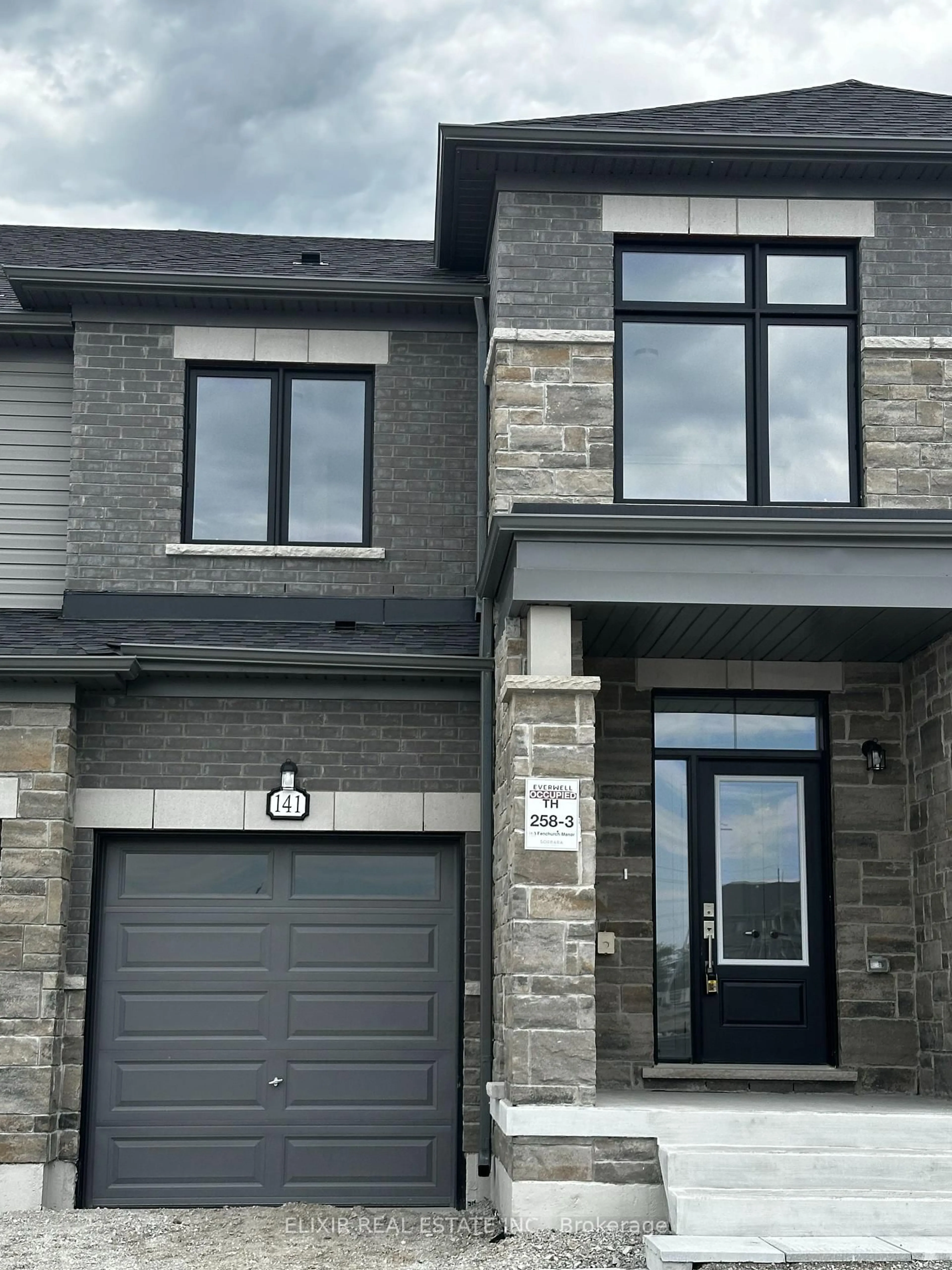 Home with brick exterior material, street for 141 Fenchurch Manr, Barrie Ontario L9J 0X1