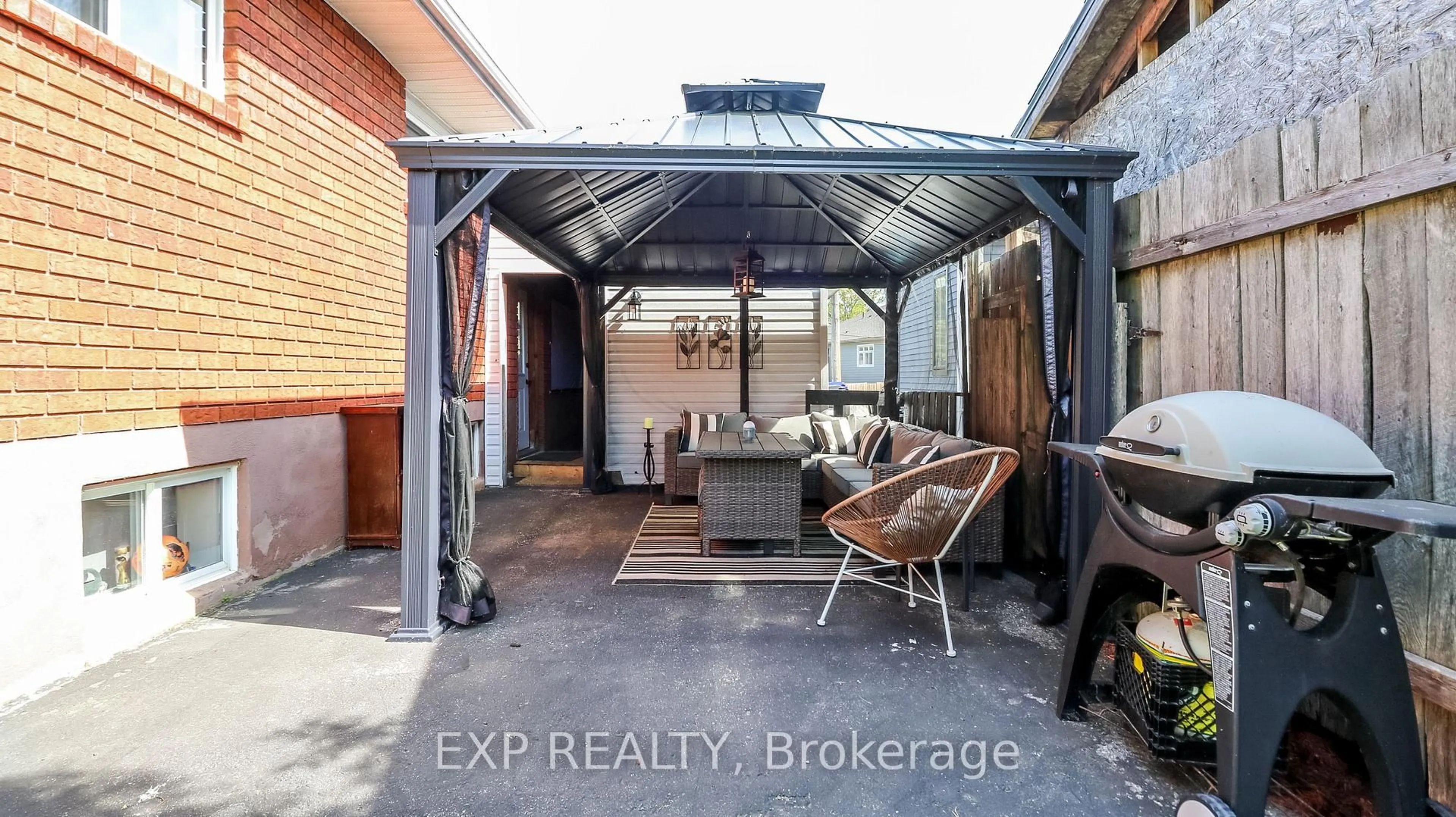 A pic from outside/outdoor area/front of a property/back of a property/a pic from drone, street for 5 Bourgeois Beach Rd, Tay Ontario L0K 2A0