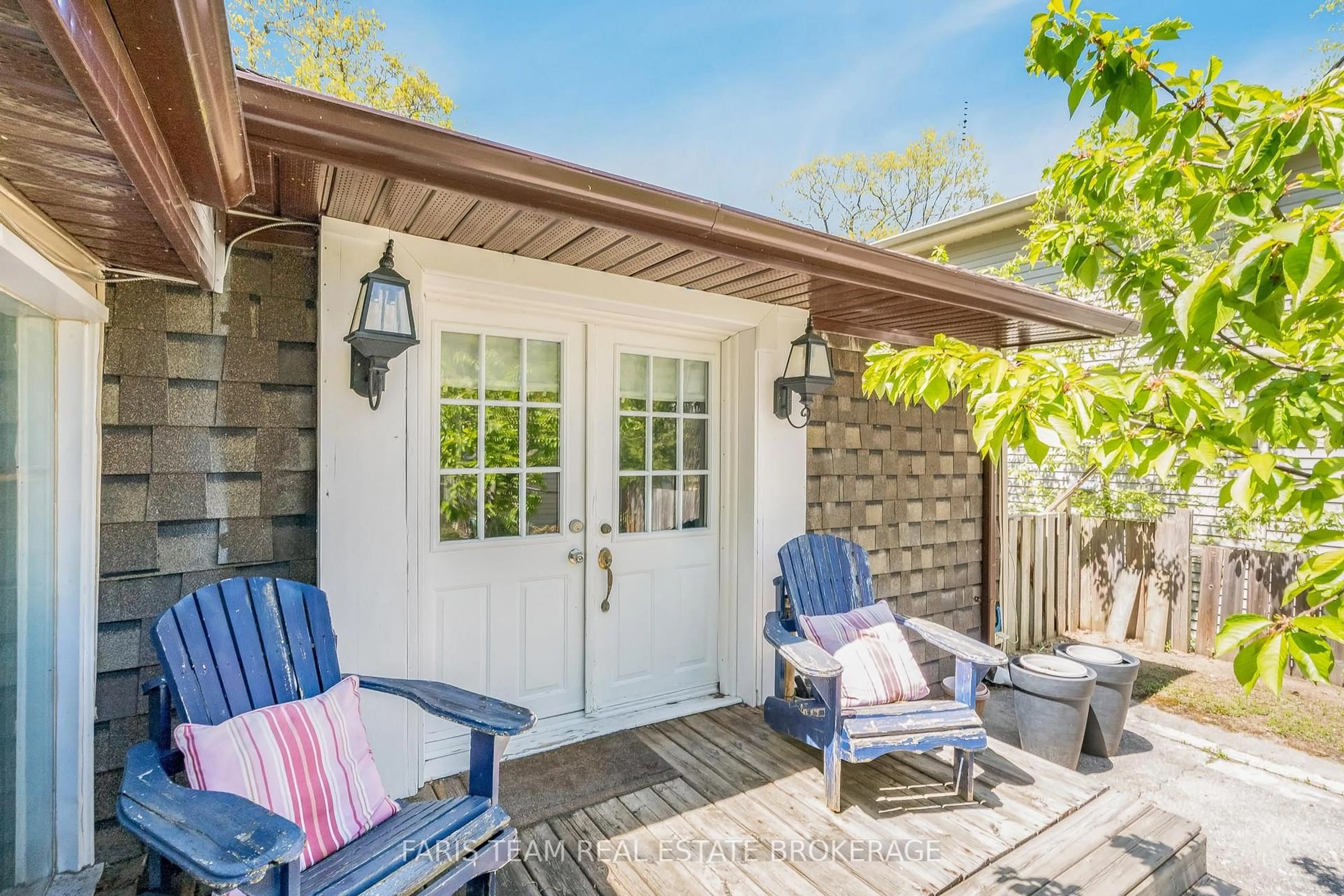 Patio, street for 216 Oxbow Park Dr, Wasaga Beach Ontario L9Z 2V7