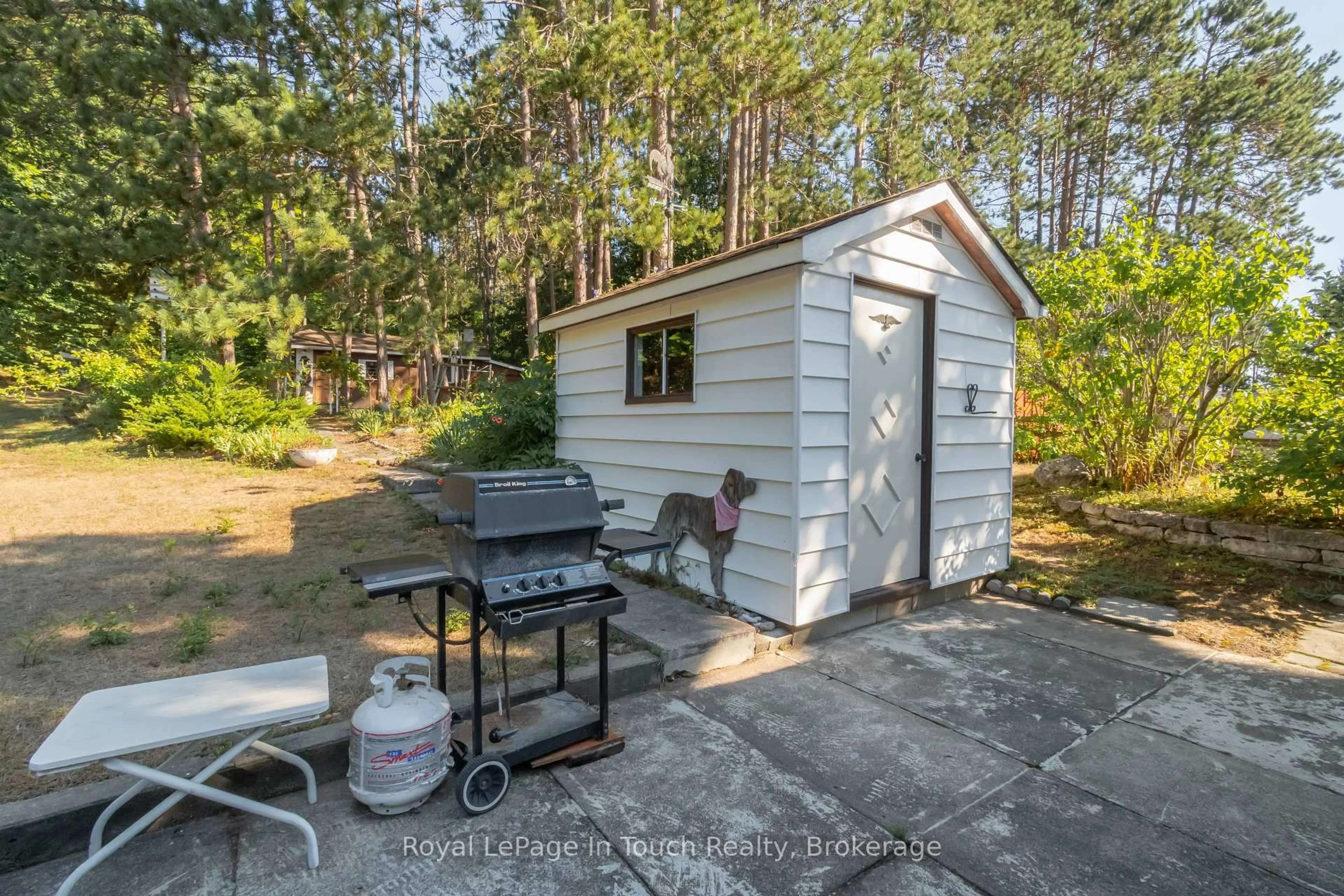 Shed for 22 Glendale Rd, Tiny Ontario L9M 0C2