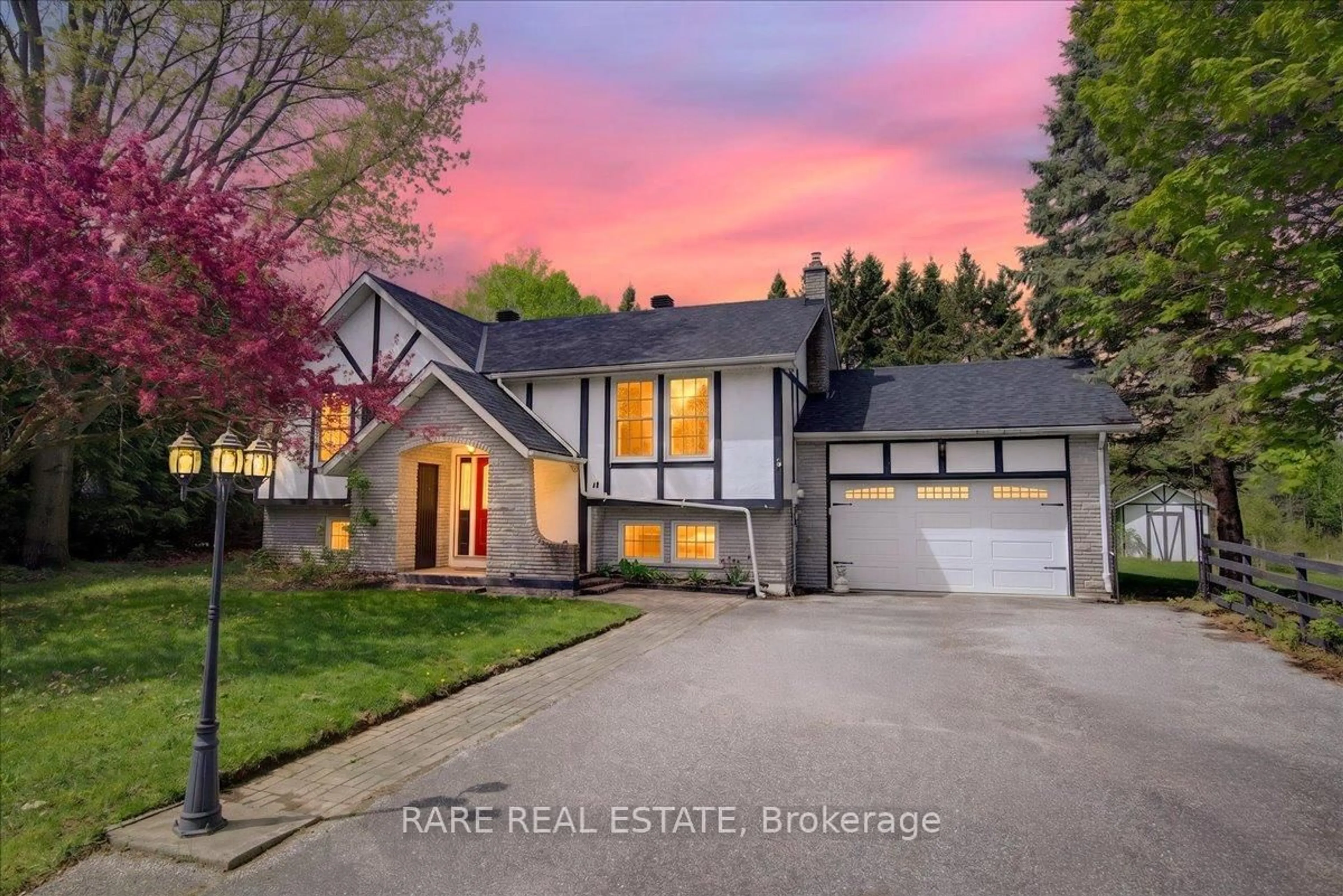 Home with brick exterior material, street for 14 Oakdale Dr, Clearview Ontario L0M 1N0