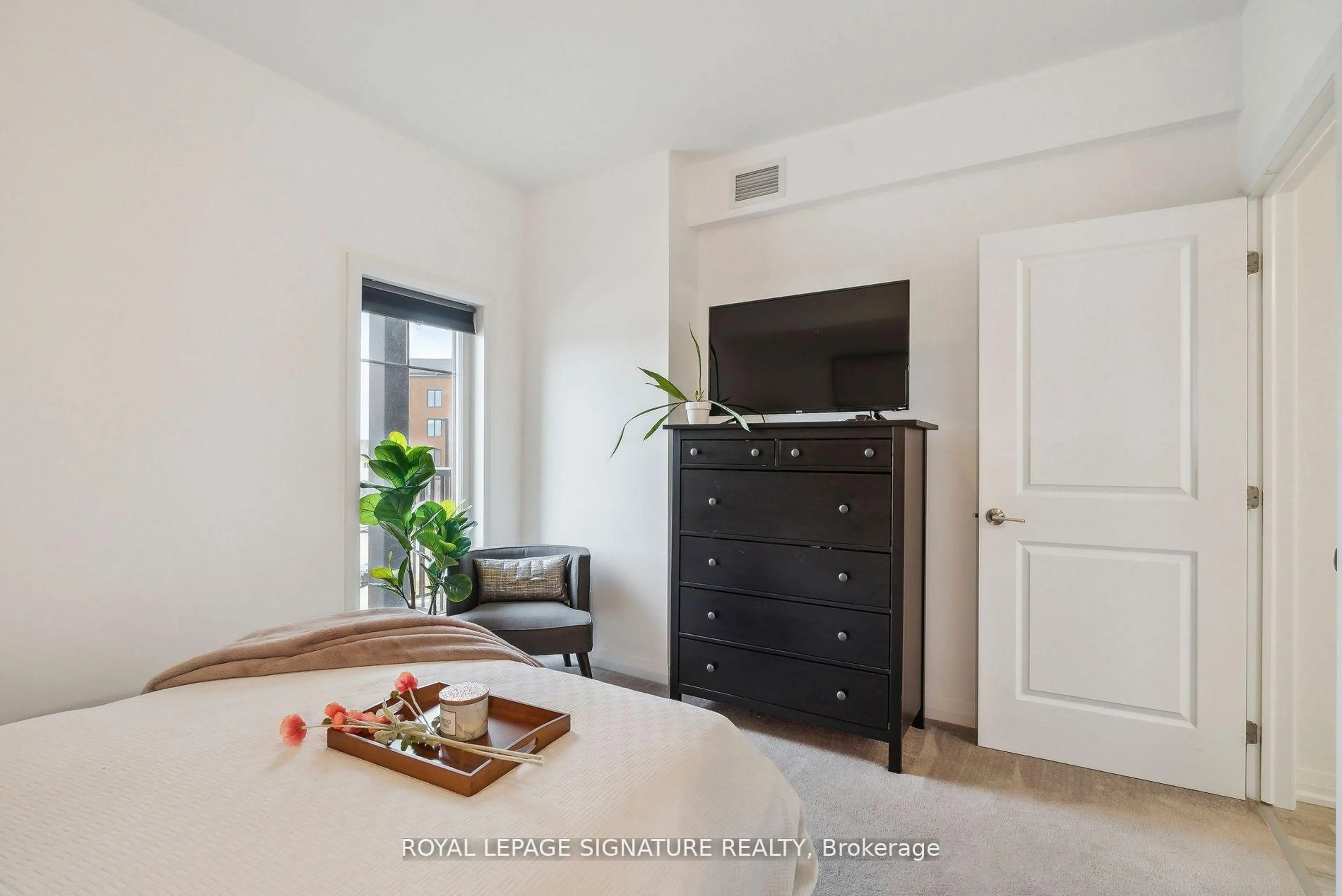 A pic of a room for 54 Koda St #205, Barrie Ontario L9J 0J6
