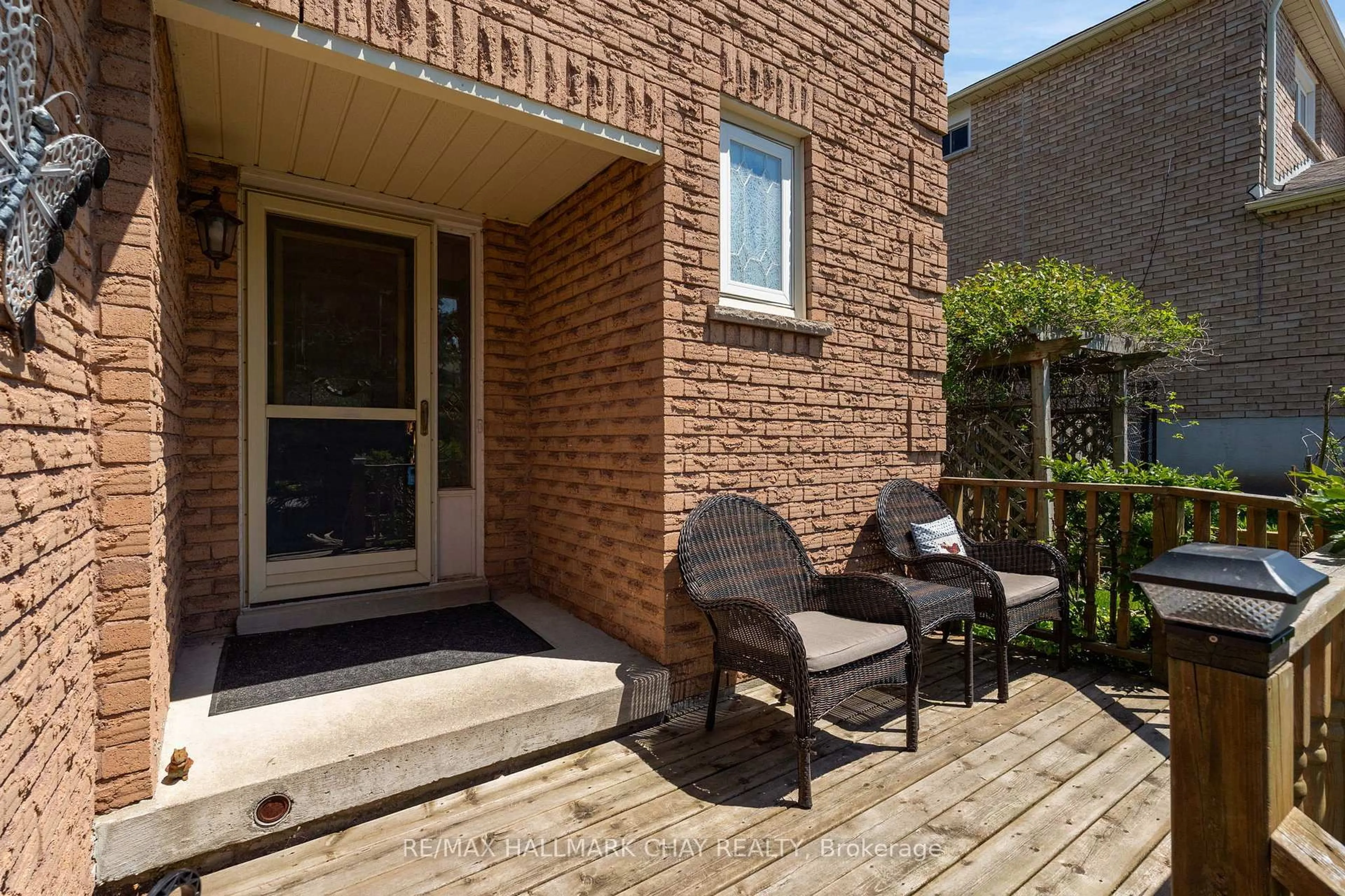 Patio, street for 25 Cartwright Dr, Barrie Ontario L4M 6E2