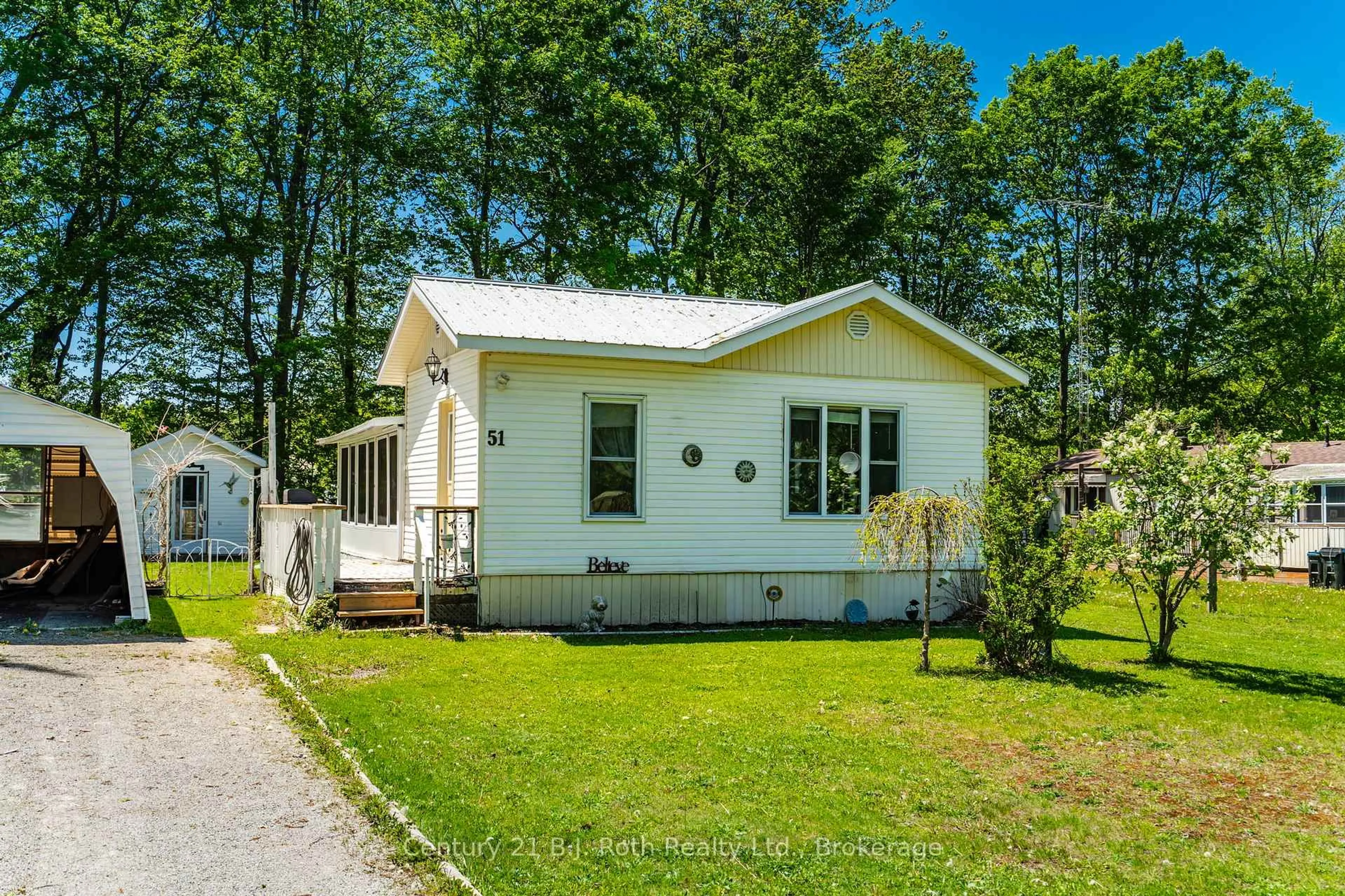 Home with vinyl exterior material, street for 5263 Elliott Sdrd #51, Tay Ontario L4R 4K3