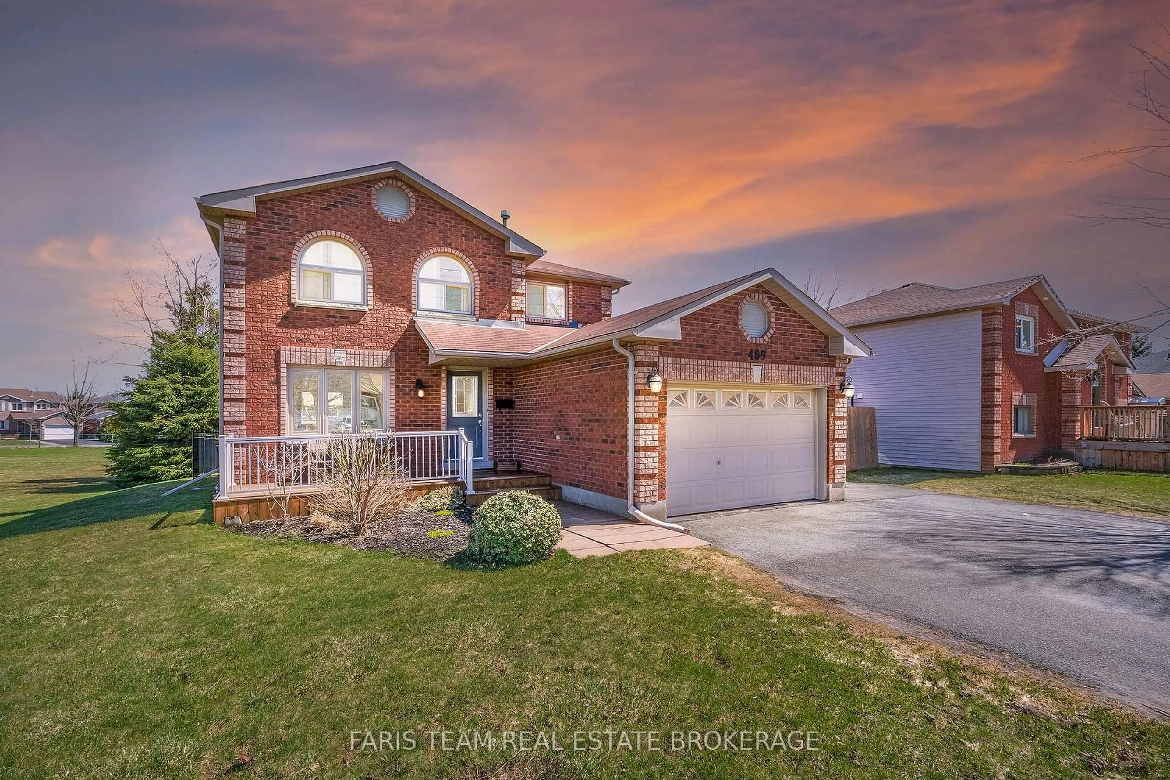 Home with brick exterior material, street for 409 Anne St, Barrie Ontario L4N 7A4