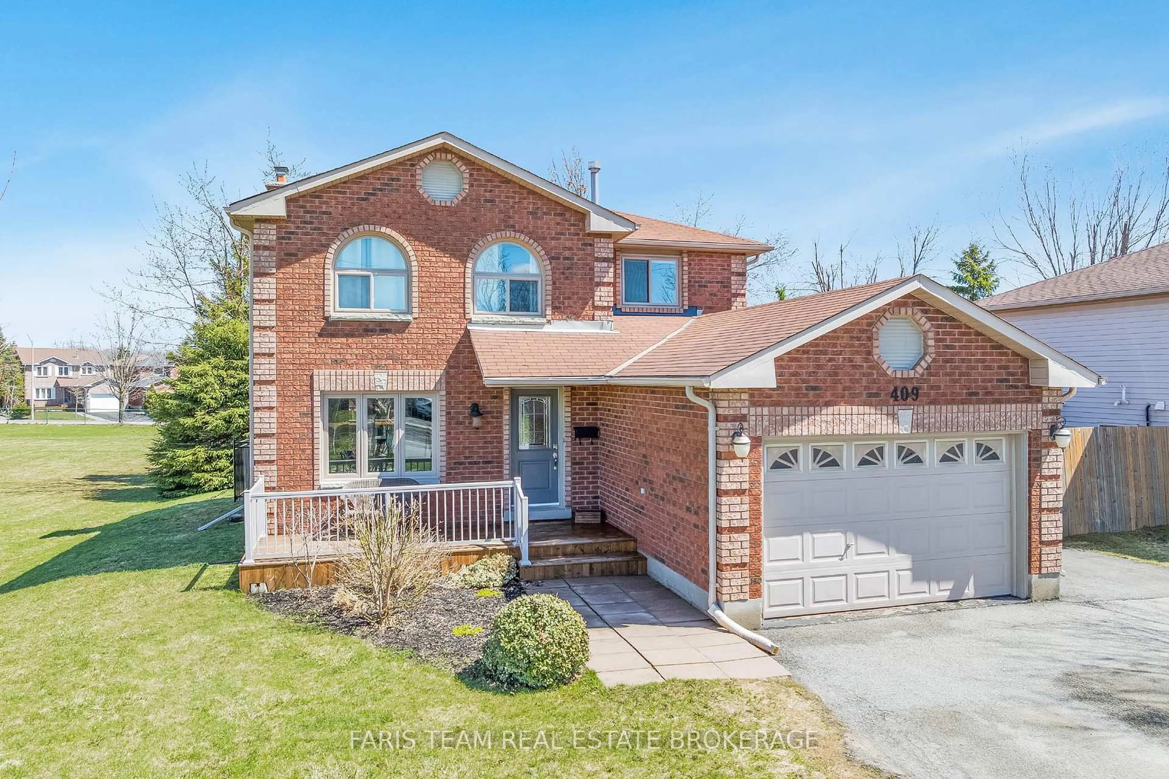 Home with brick exterior material, street for 409 Anne St, Barrie Ontario L4N 7A4