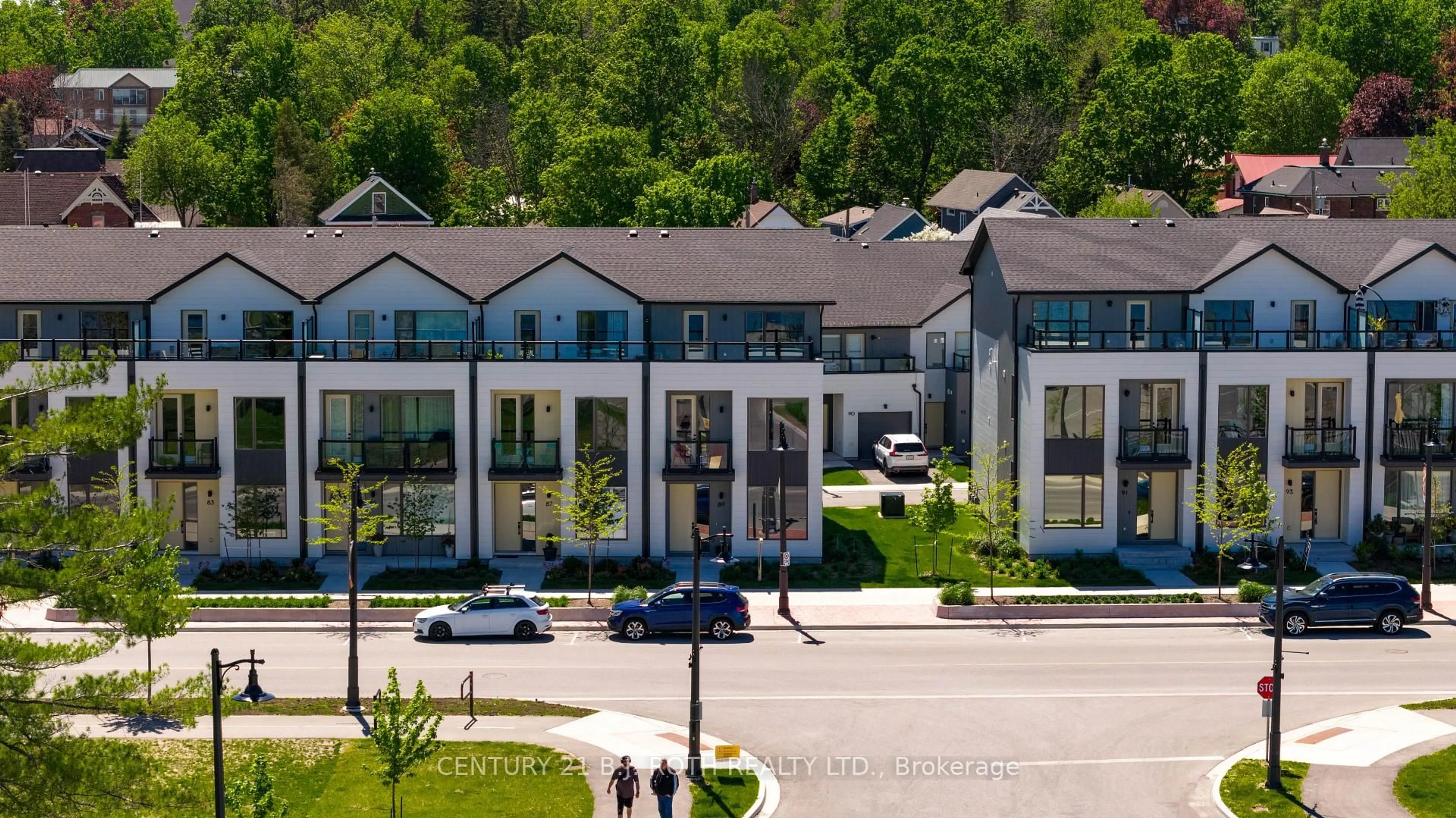 A pic from outside/outdoor area/front of a property/back of a property/a pic from drone, mountain view for 89 Lightfoot Dr, Orillia Ontario L3V 7L8