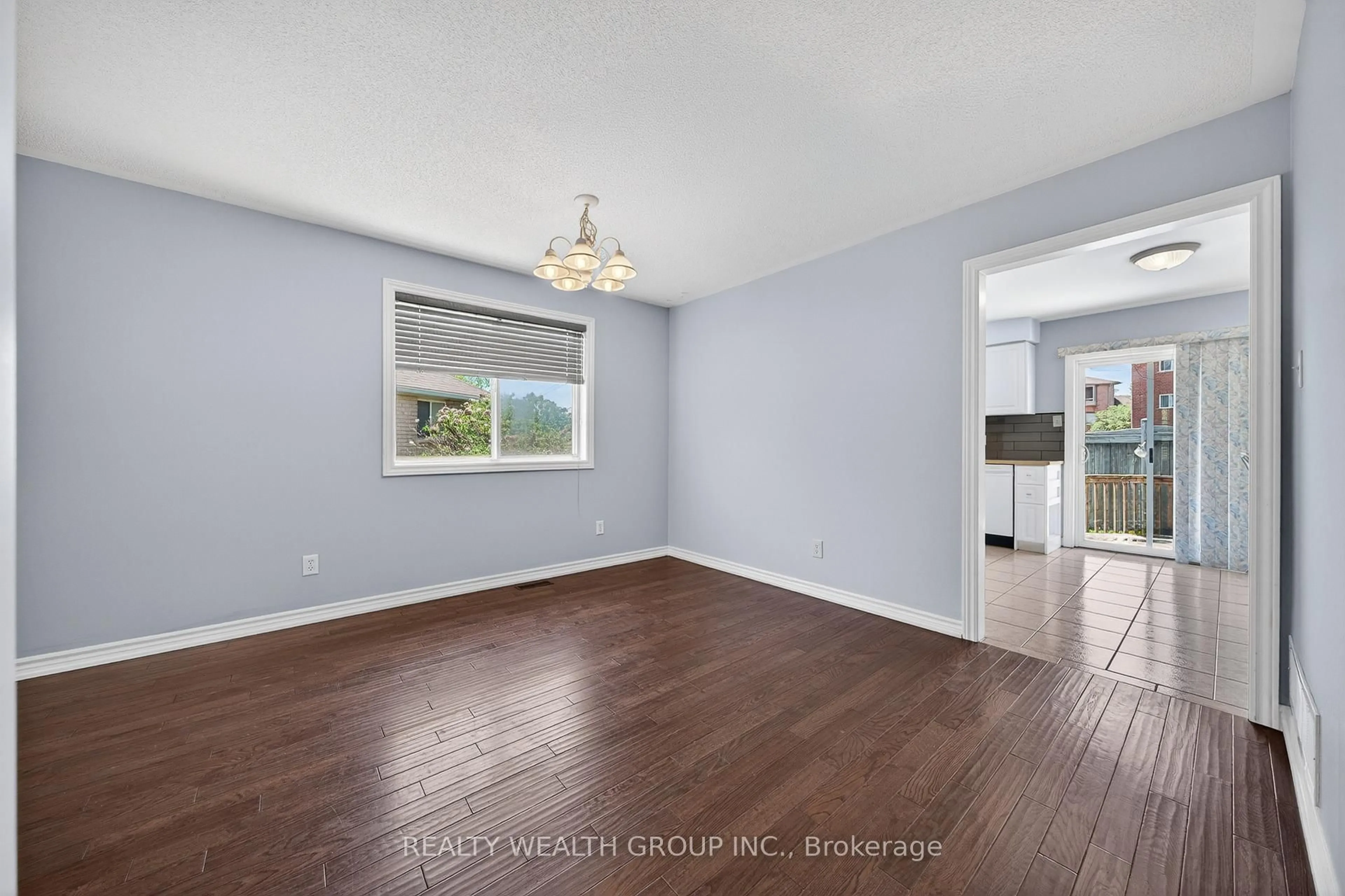 A pic of a room for 61 Stollar Blvd, Barrie Ontario L4M 6N3