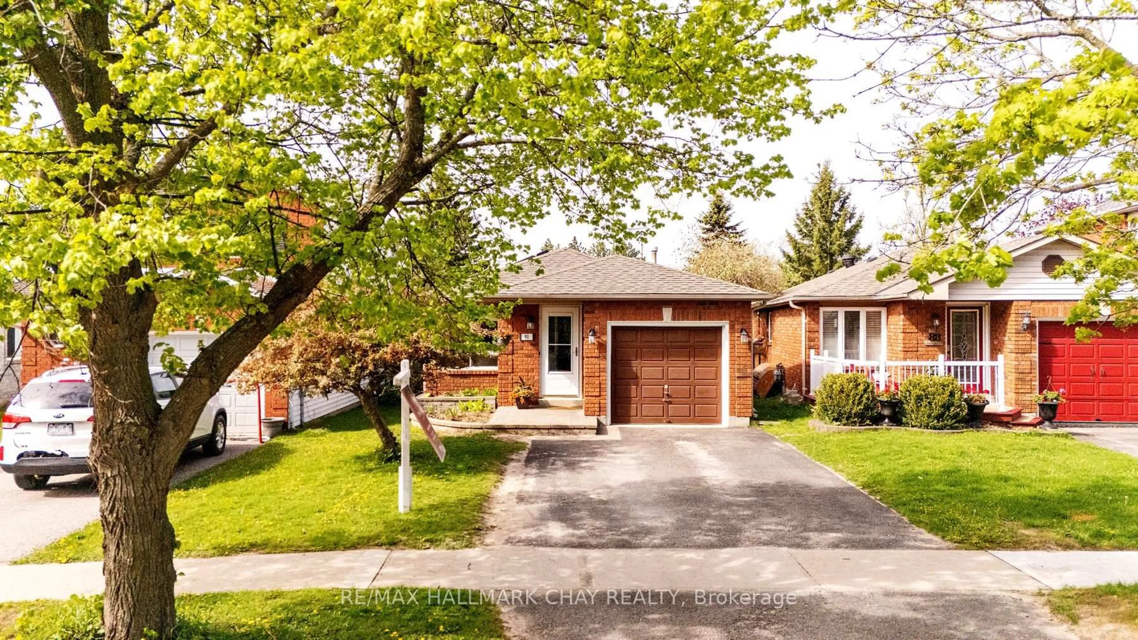 Home with brick exterior material, street for 90 Laidlaw Dr, Barrie Ontario L4N 7S2