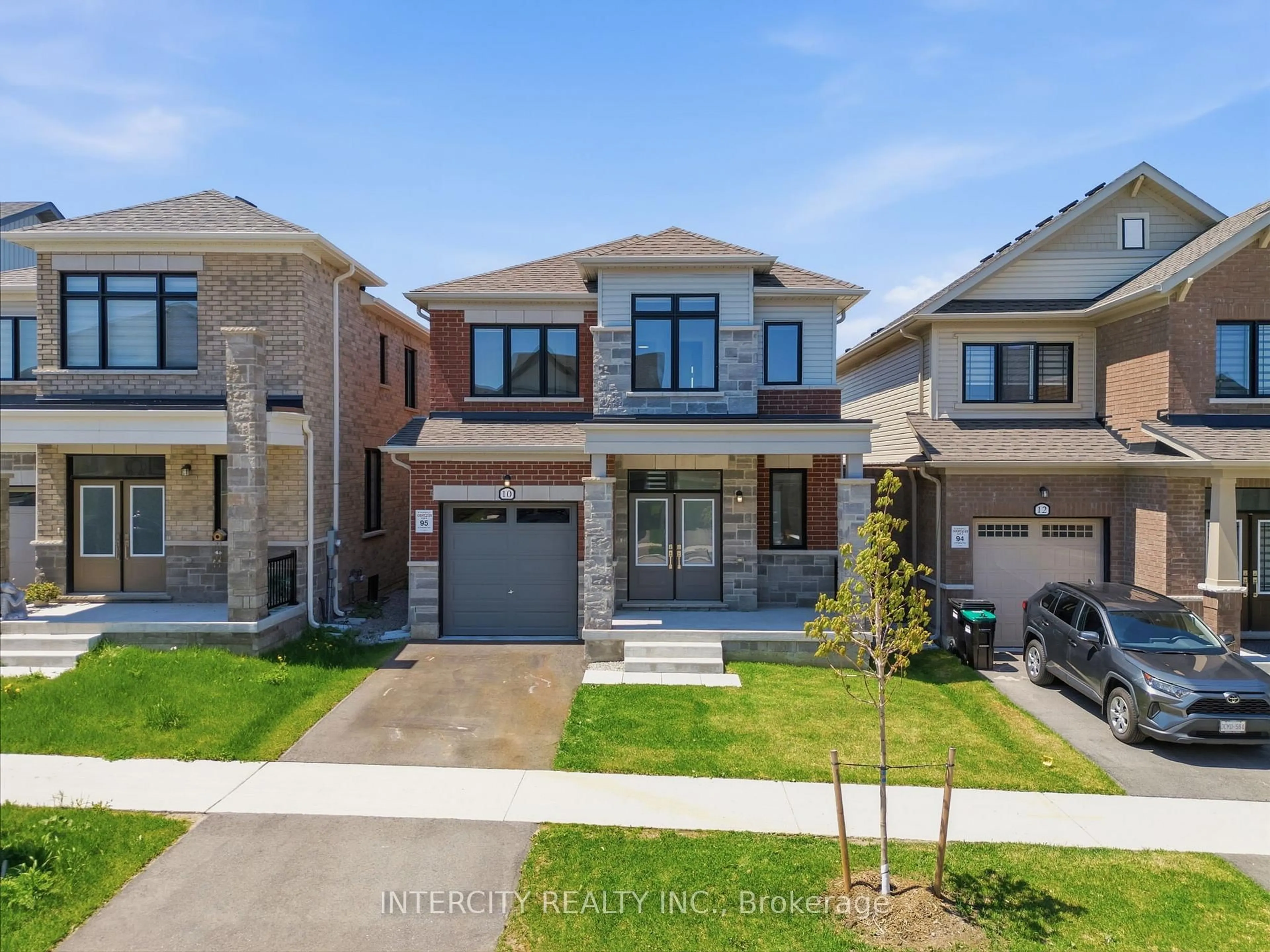 Home with brick exterior material, street for 10 Kingsbury Tr, Barrie Ontario L9J 0W9