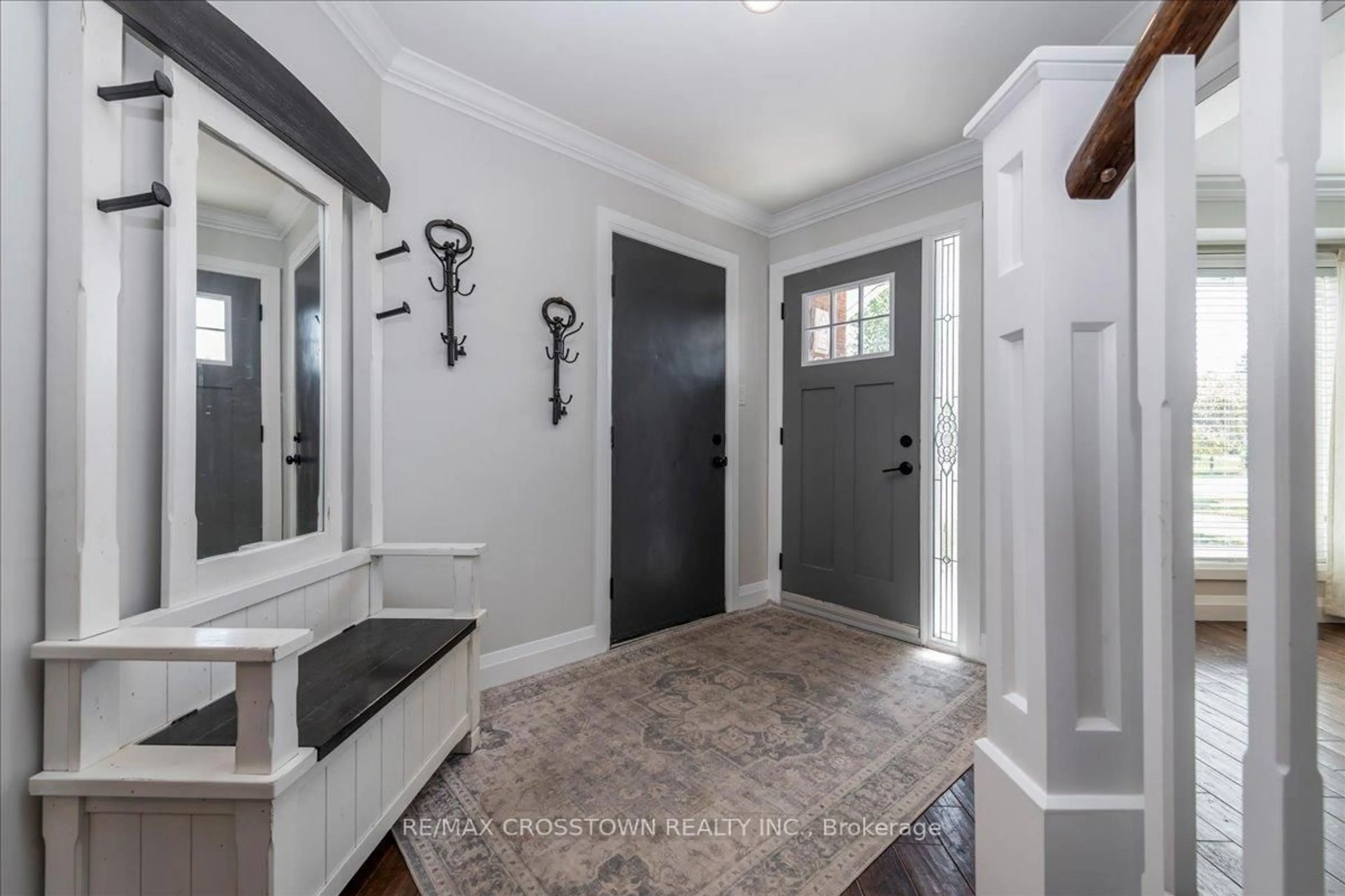 Indoor entryway for 92 Golden Meadow Rd, Barrie Ontario L4N 7G4