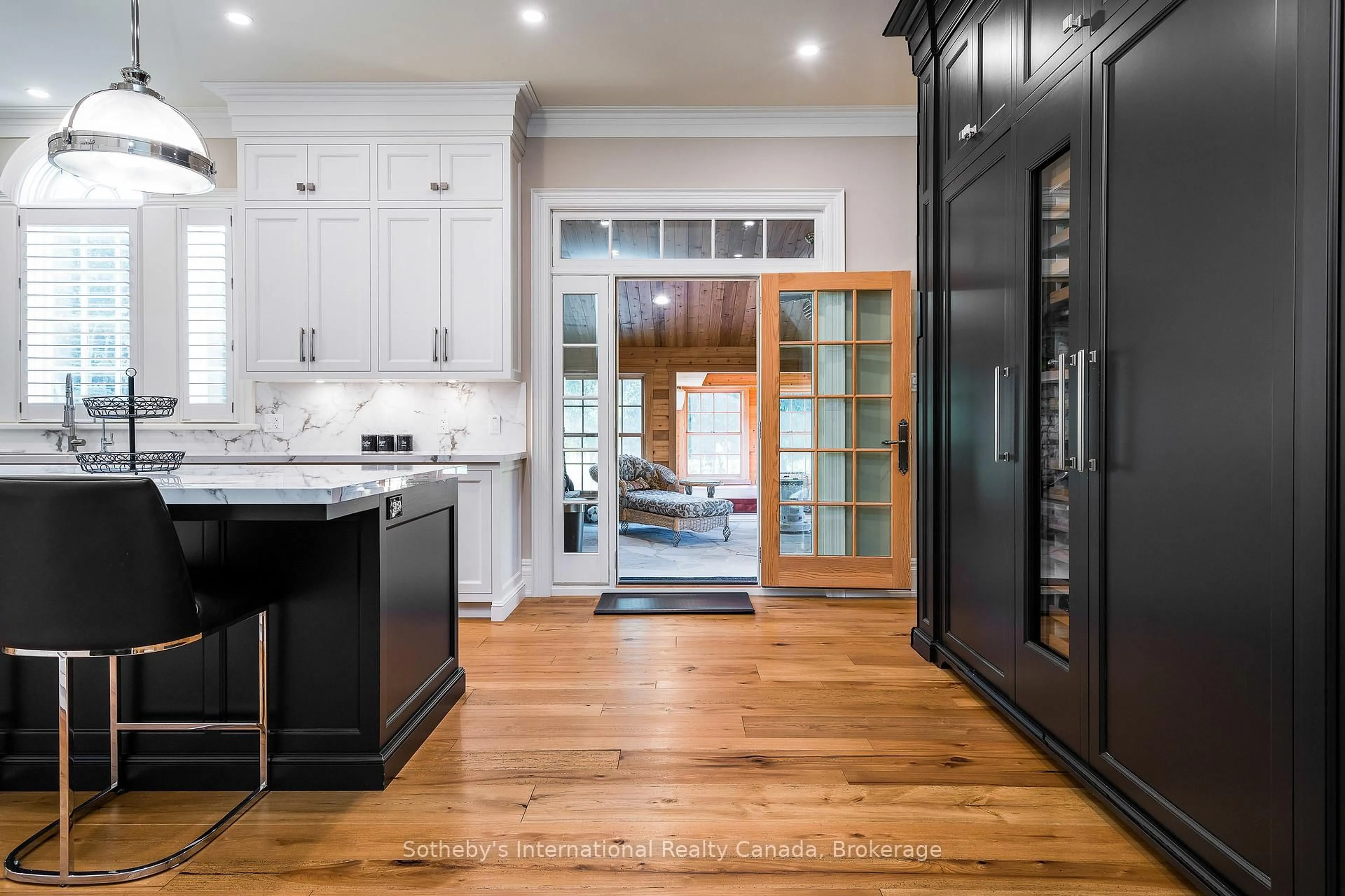 Contemporary kitchen, unknown for 7781 Poplar Sdrd, Clearview Ontario L9Y 5N4