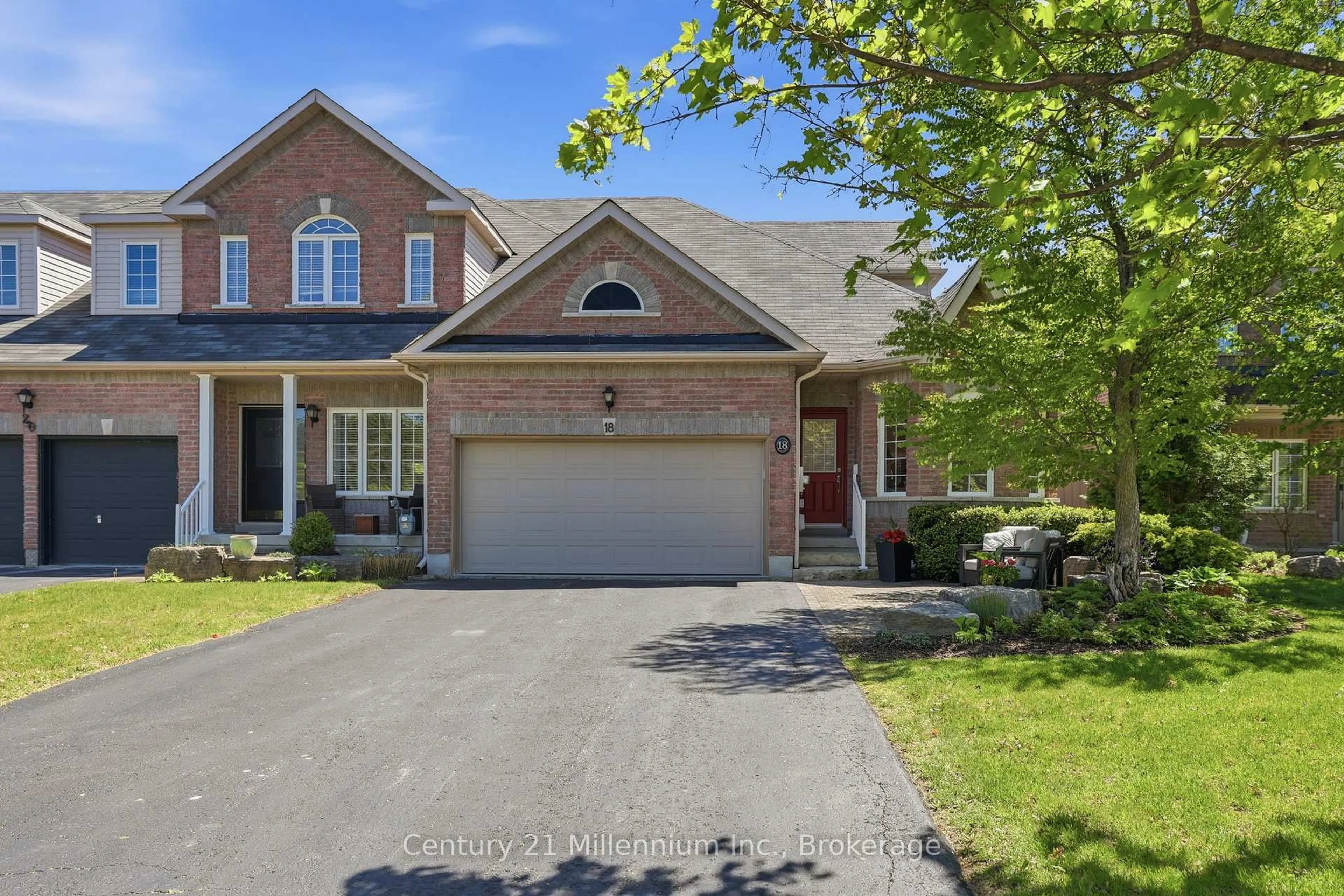Home with brick exterior material, street for 18 Thomas Dr, Collingwood Ontario L9Y 0A6
