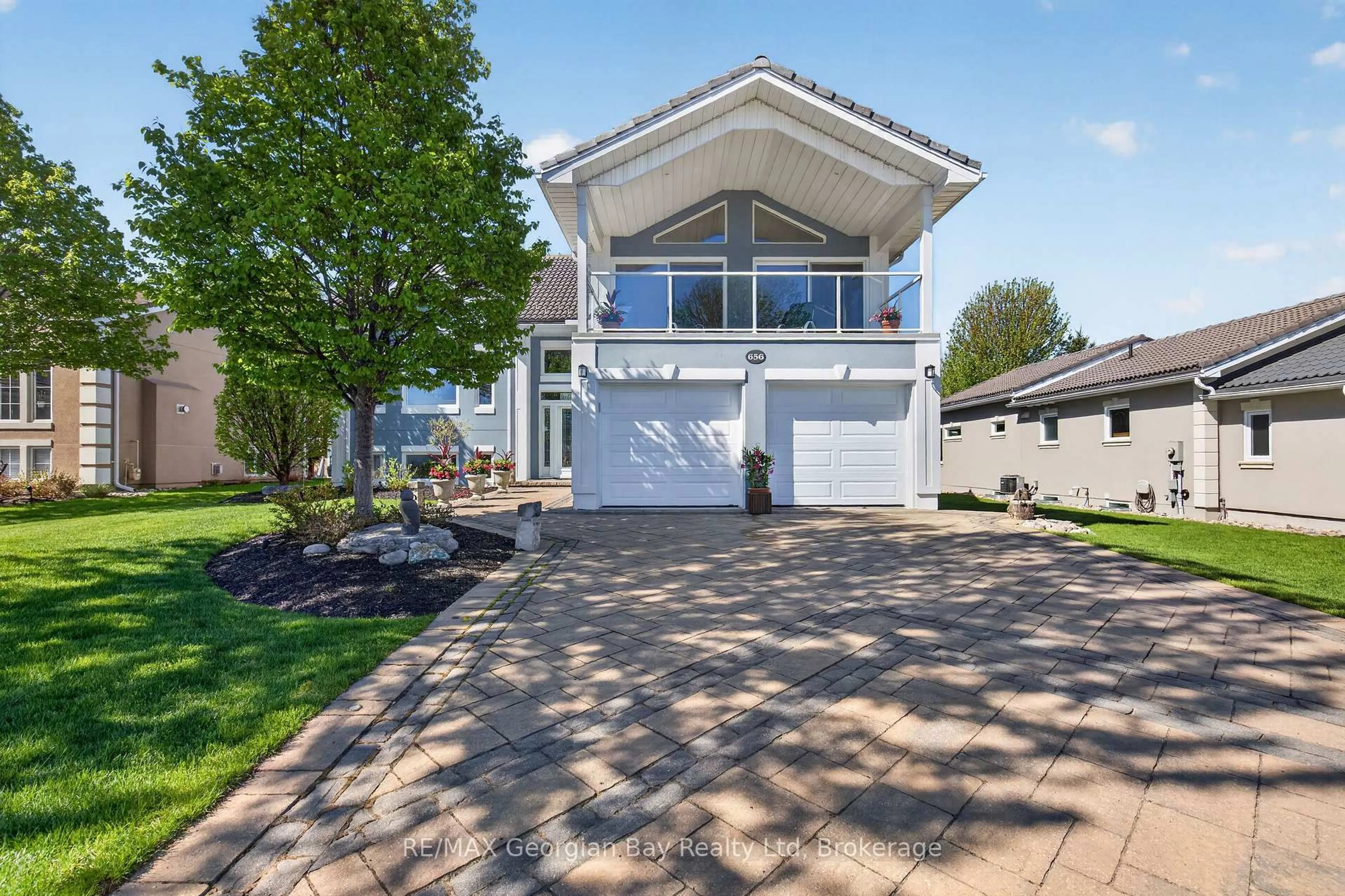 Home with vinyl exterior material, water/lake/river/ocean view for 656 Aberdeen Blvd, Midland Ontario L4R 5N9
