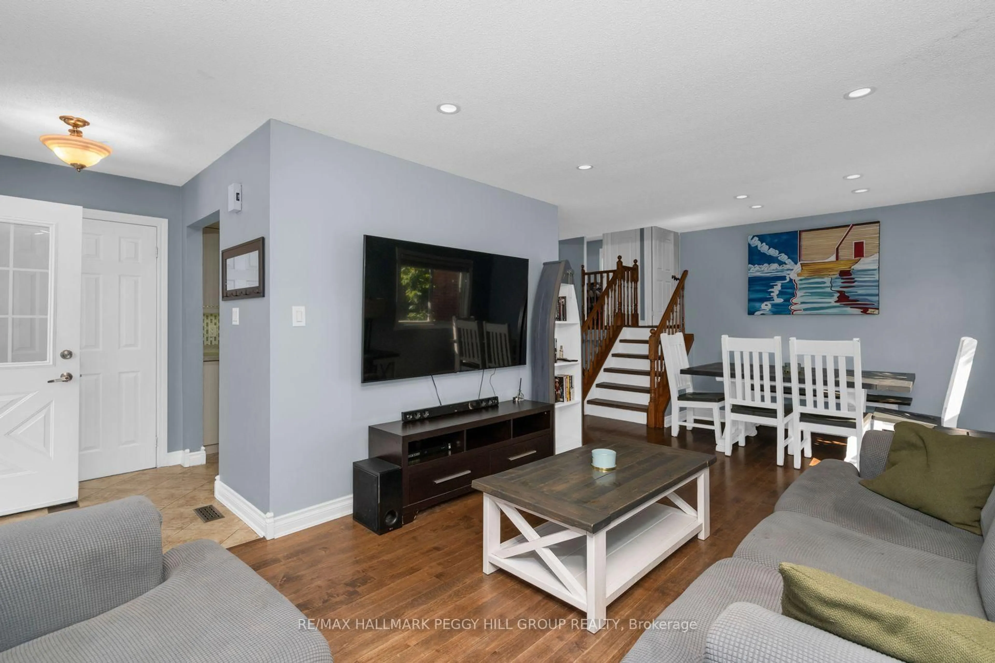 Living room with furniture, unknown for 44 Knicely Rd, Barrie Ontario L4N 6V3
