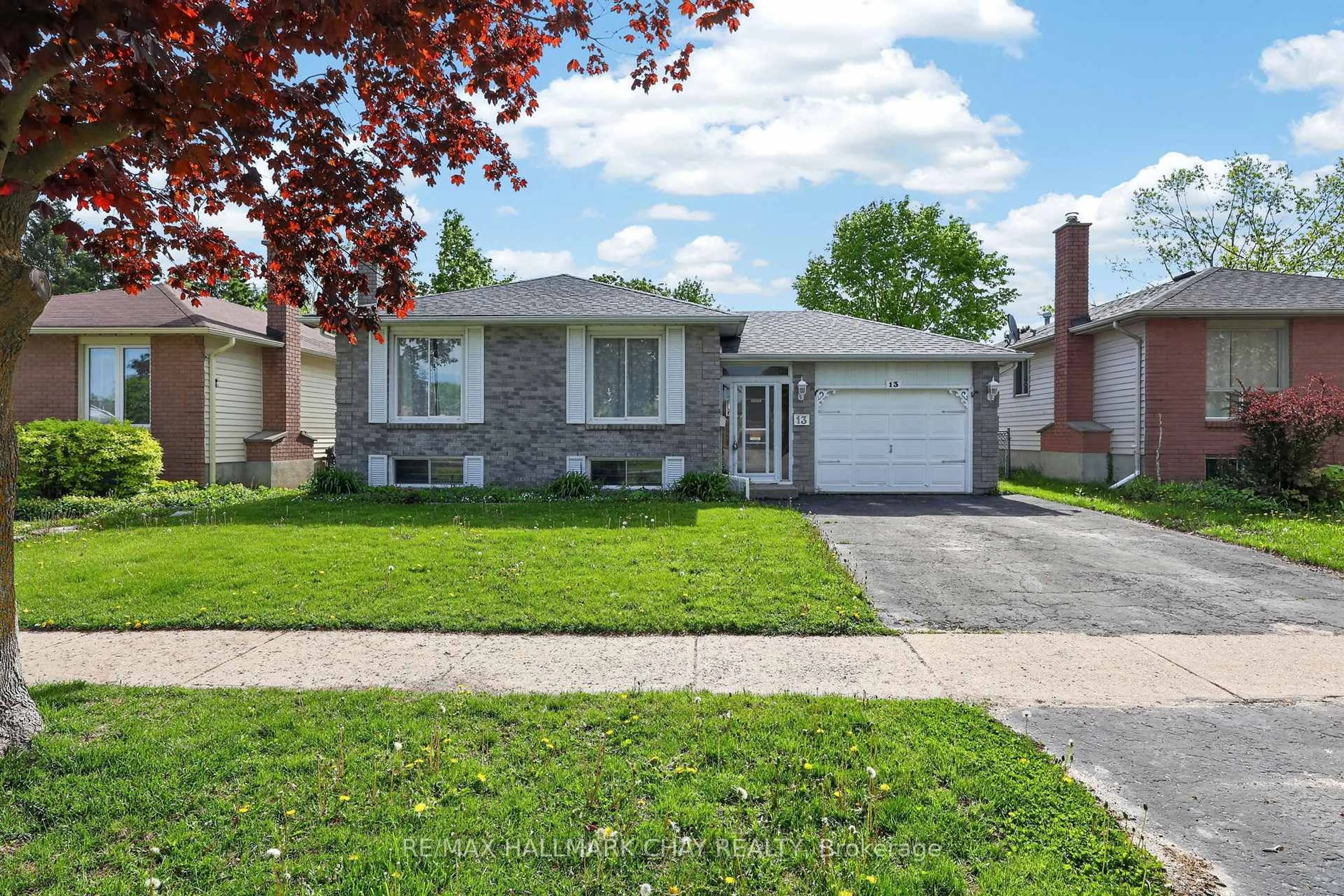 Home with brick exterior material, street for 13 Bronte Cres, Barrie Ontario L4N 5B8