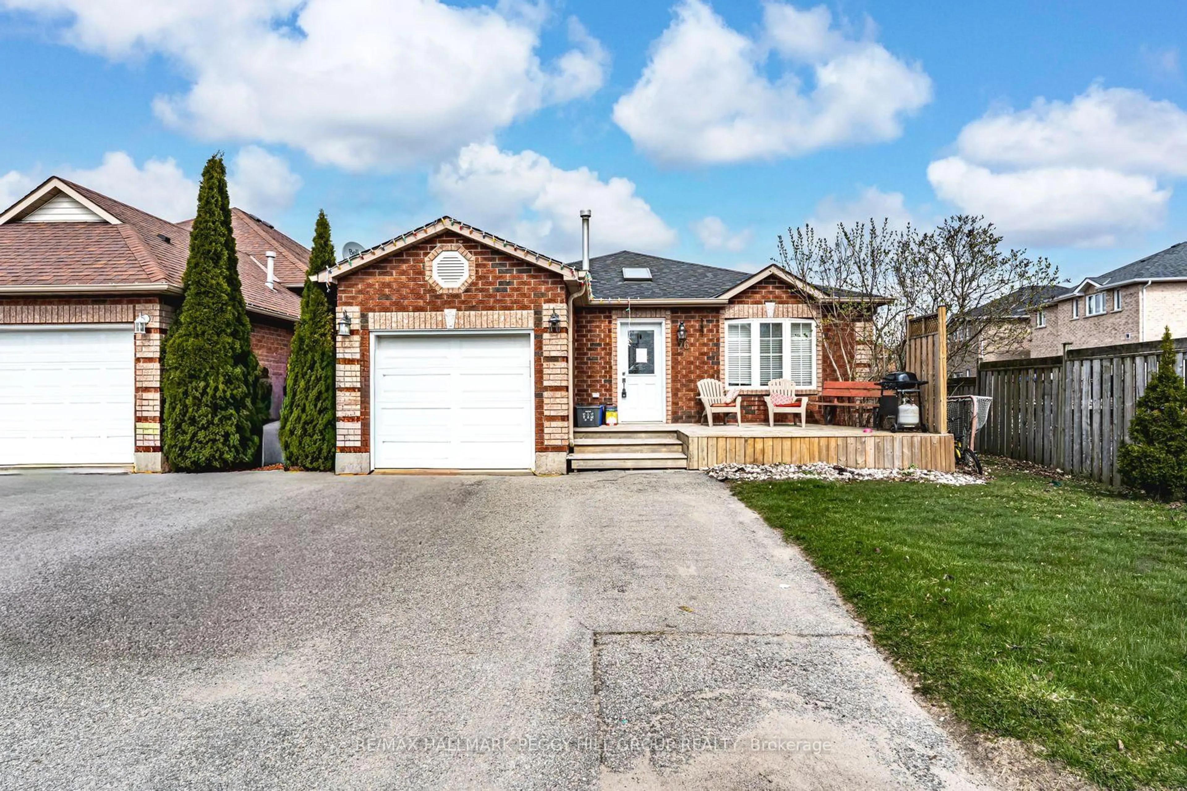 Home with brick exterior material, street for 76 Stanley St, Barrie Ontario L4M 6V5
