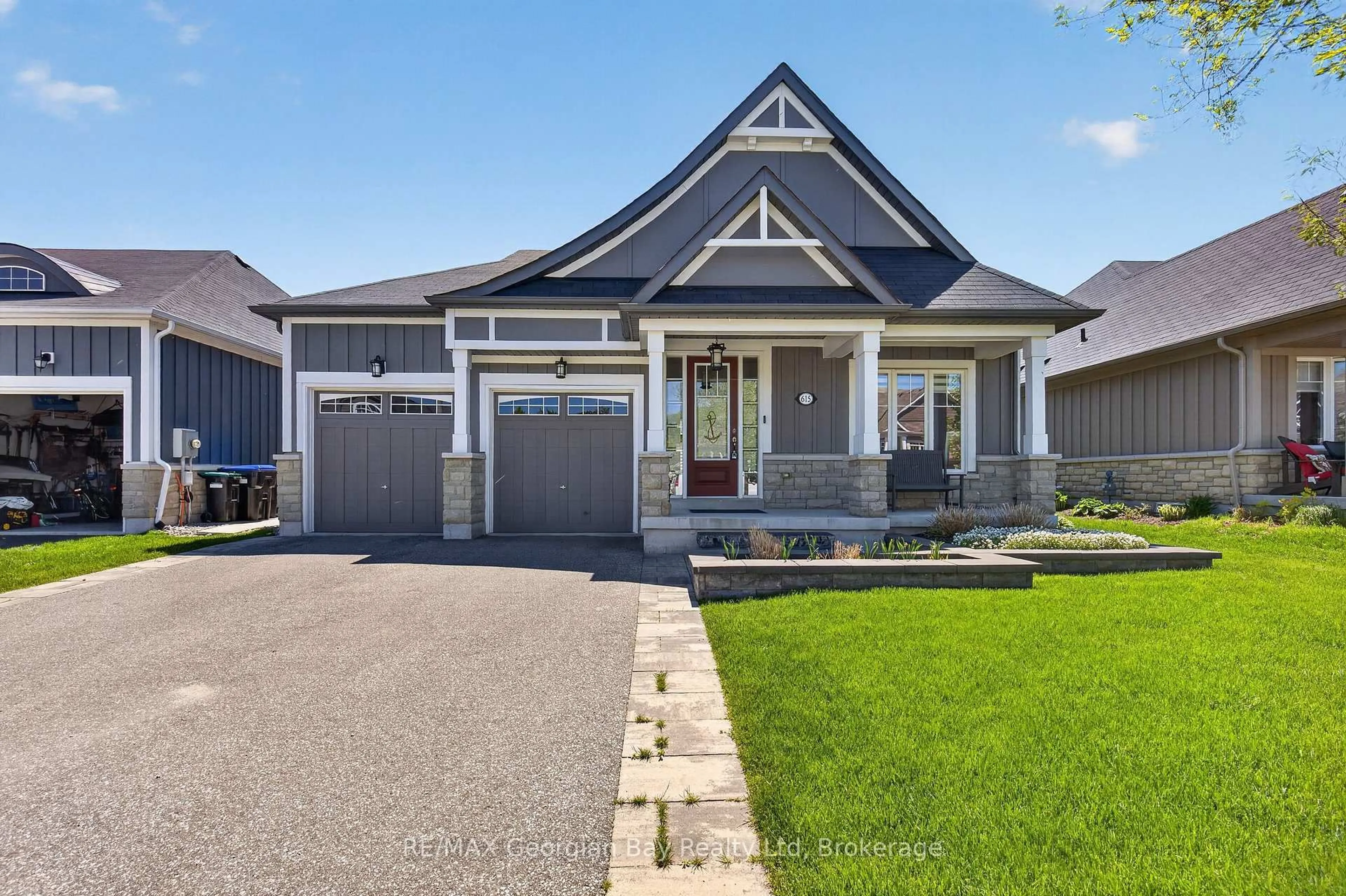 Home with vinyl exterior material, street for 615 Bayport Blvd, Midland Ontario L4R 0C7