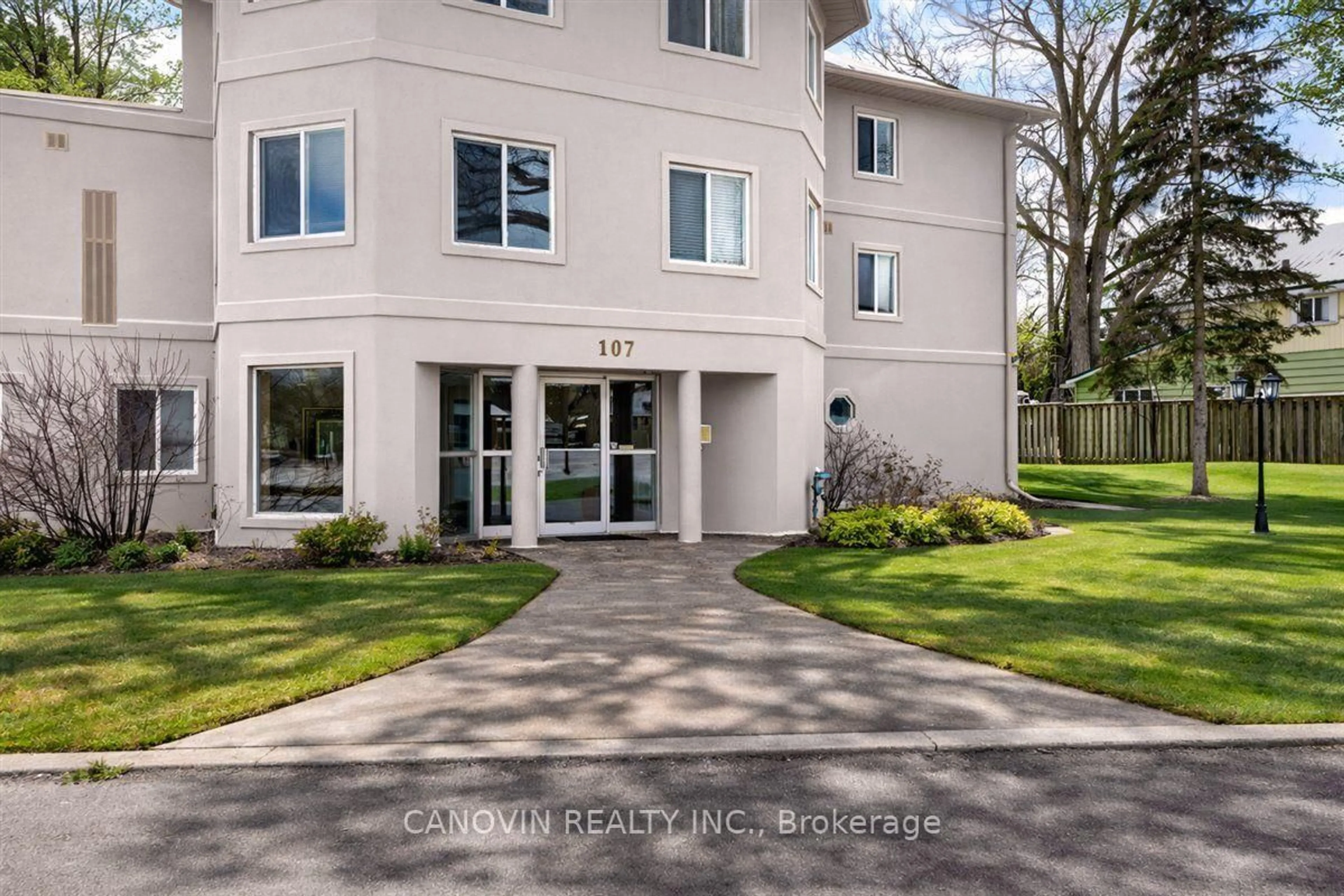 Unknown for 107 Bond St #202, Orillia Ontario L3V 1J7