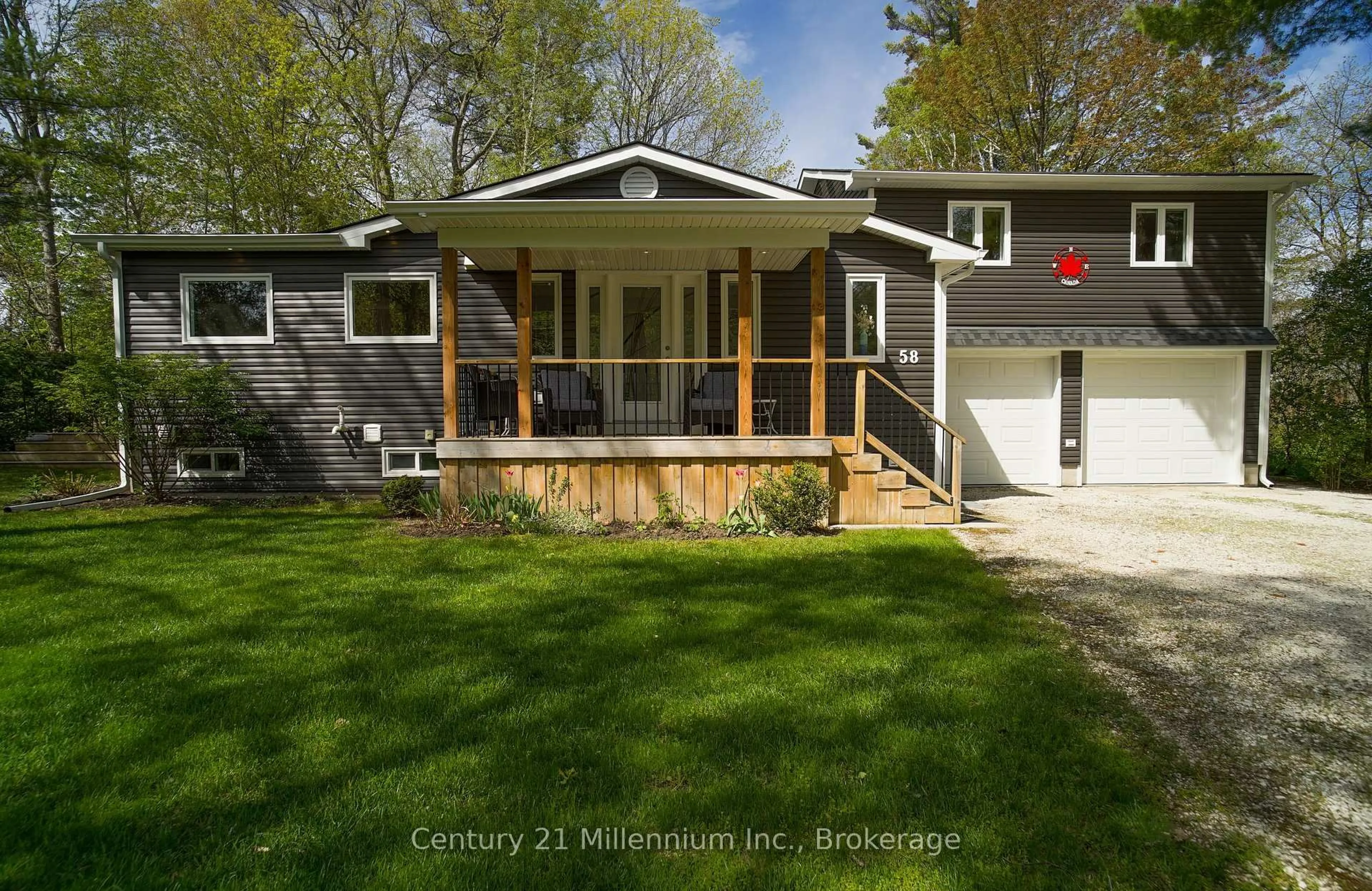 Home with vinyl exterior material, street for 58 Cedarlane Dr, Wasaga Beach Ontario L9Z 2S1