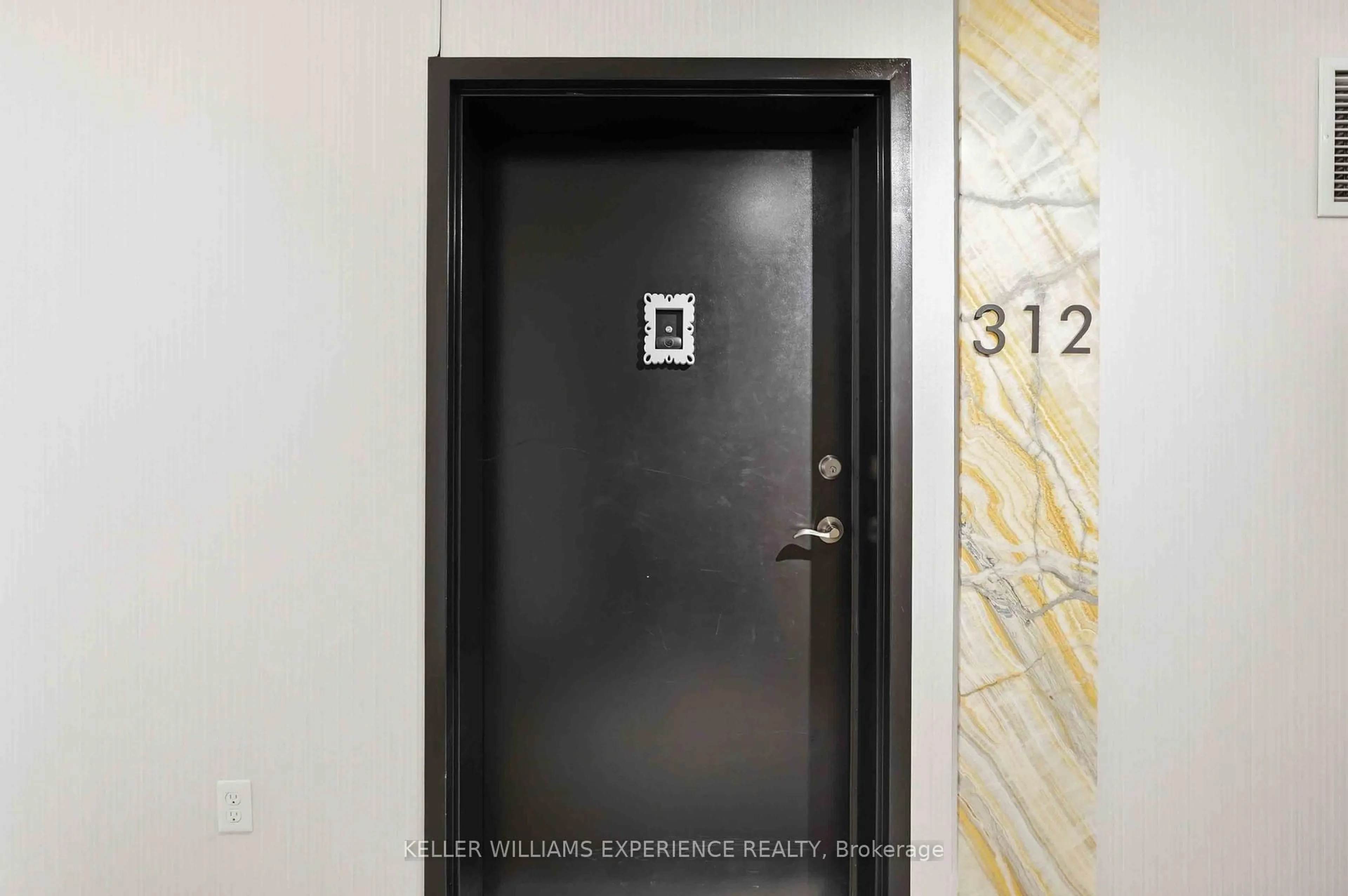 Indoor entryway for 304 Essa Rd #312, Barrie Ontario L9J 0H4