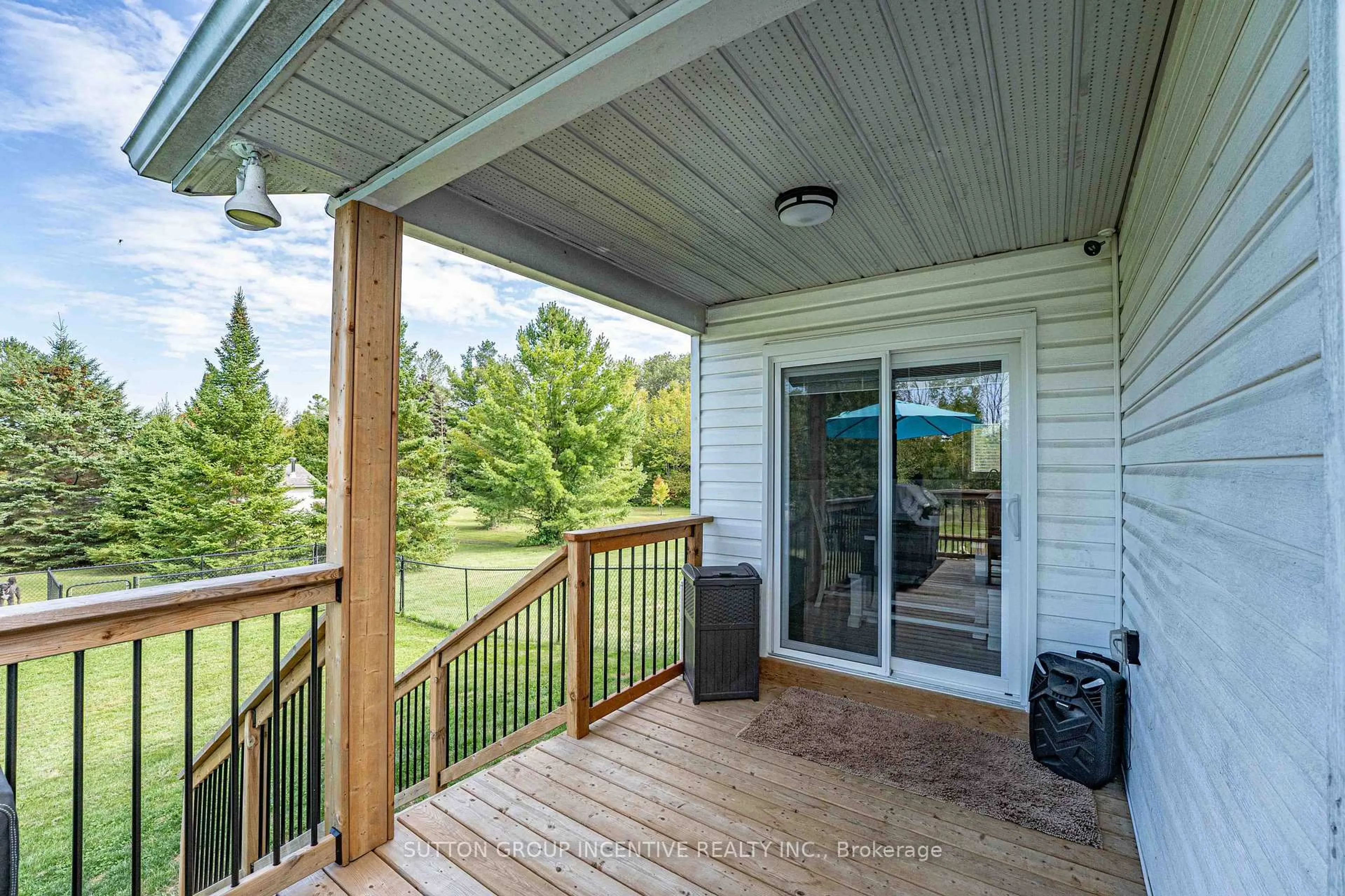 Patio, water/lake/river/ocean view for 5274 5 Sunnidale Concession Rd, Clearview Ontario L0M 1N0
