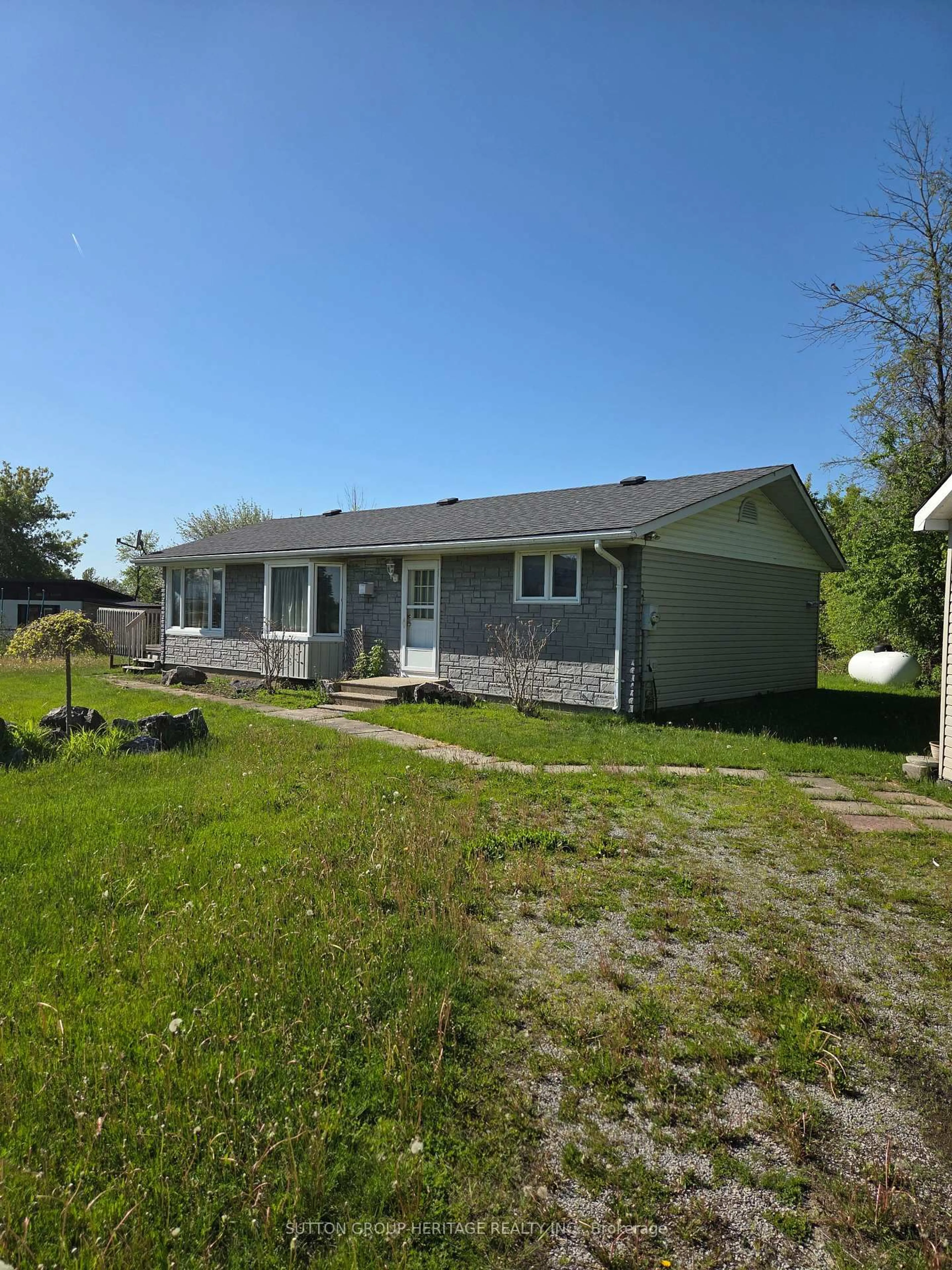 A pic from outside/outdoor area/front of a property/back of a property/a pic from drone, building for 2900 Concession Rd A Rd, Ramara Ontario L0K 1B0