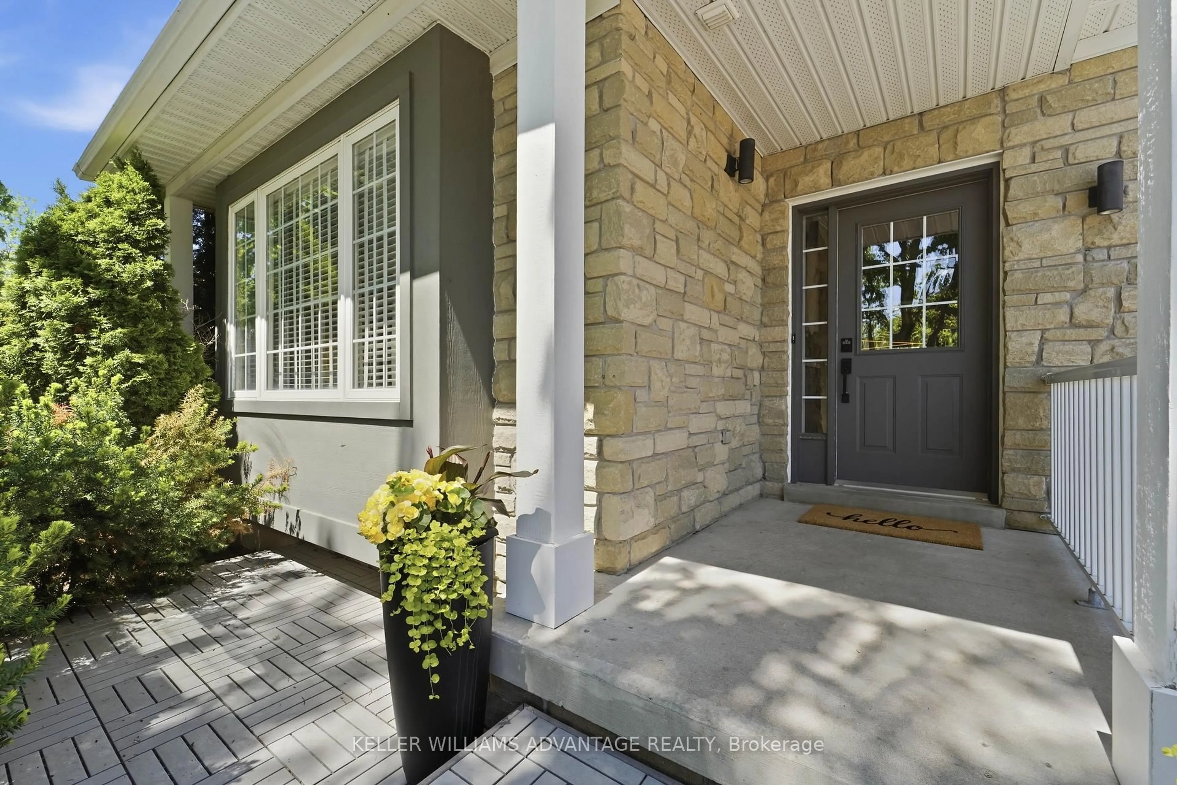 Unknown for 4 Cranberry Lane, Barrie Ontario L4N 0Z1