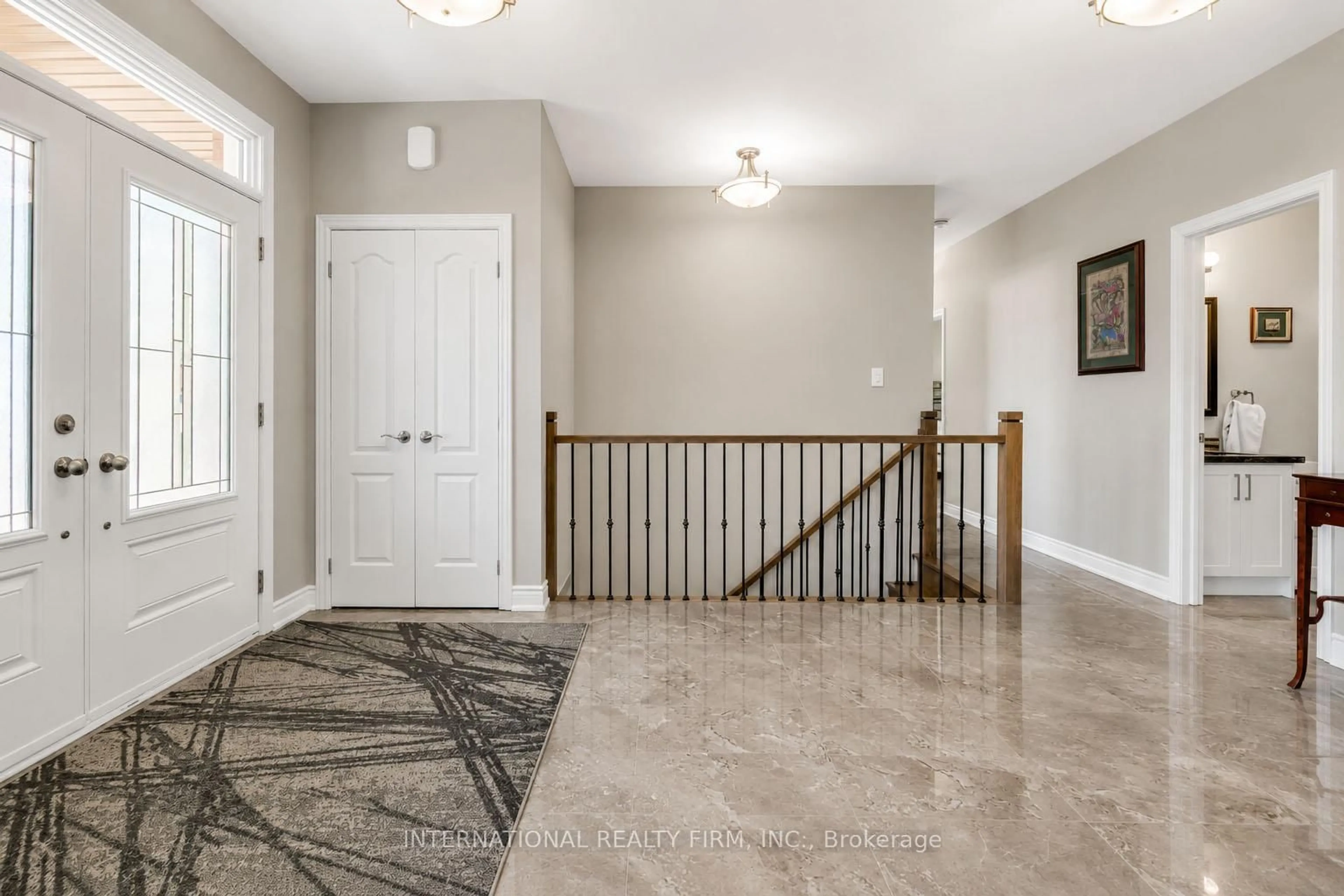 Indoor entryway for 3787 Harry's Lane, Ramara Ontario L3V 0L1