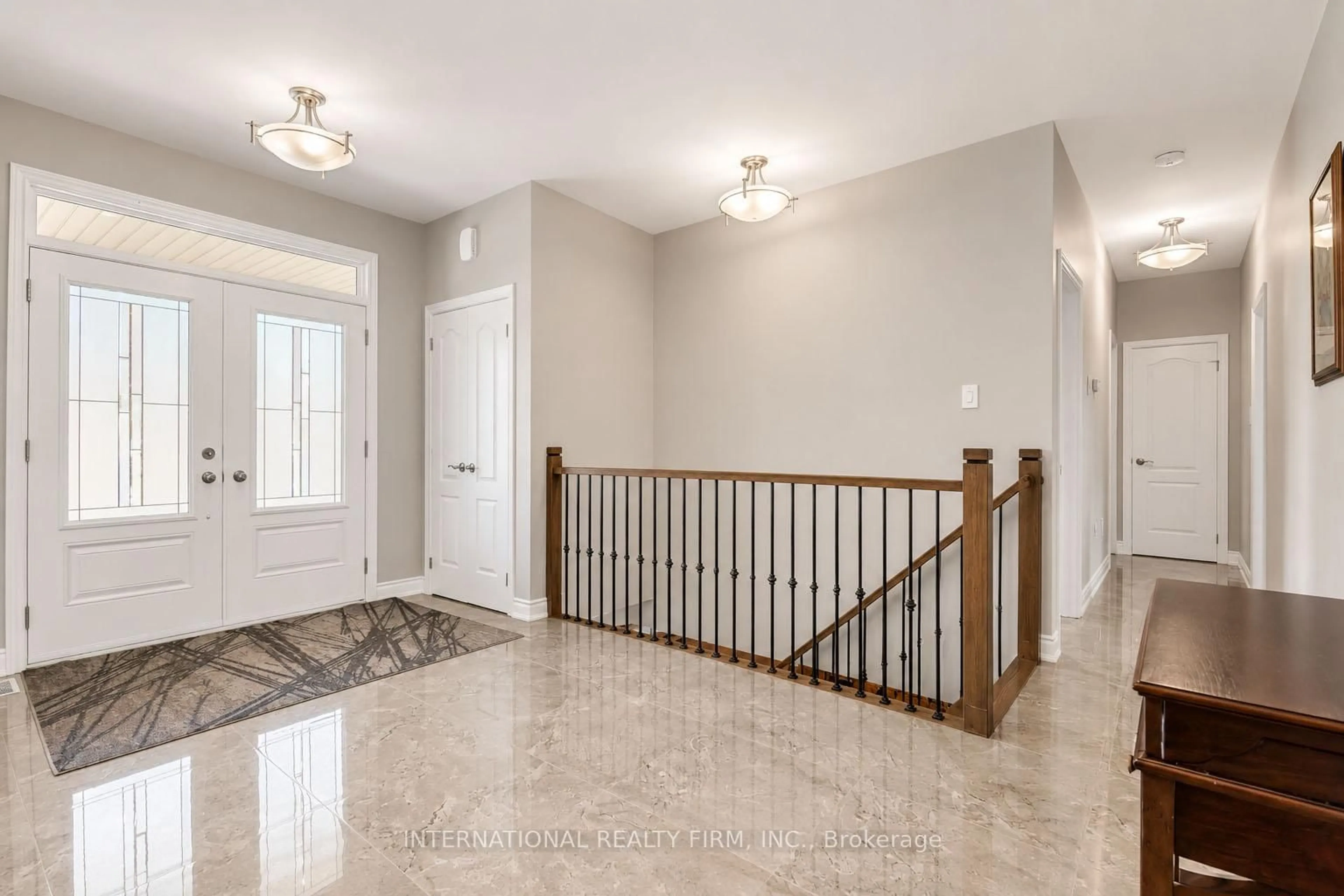 Indoor entryway for 3787 Harry's Lane, Ramara Ontario L3V 0L1