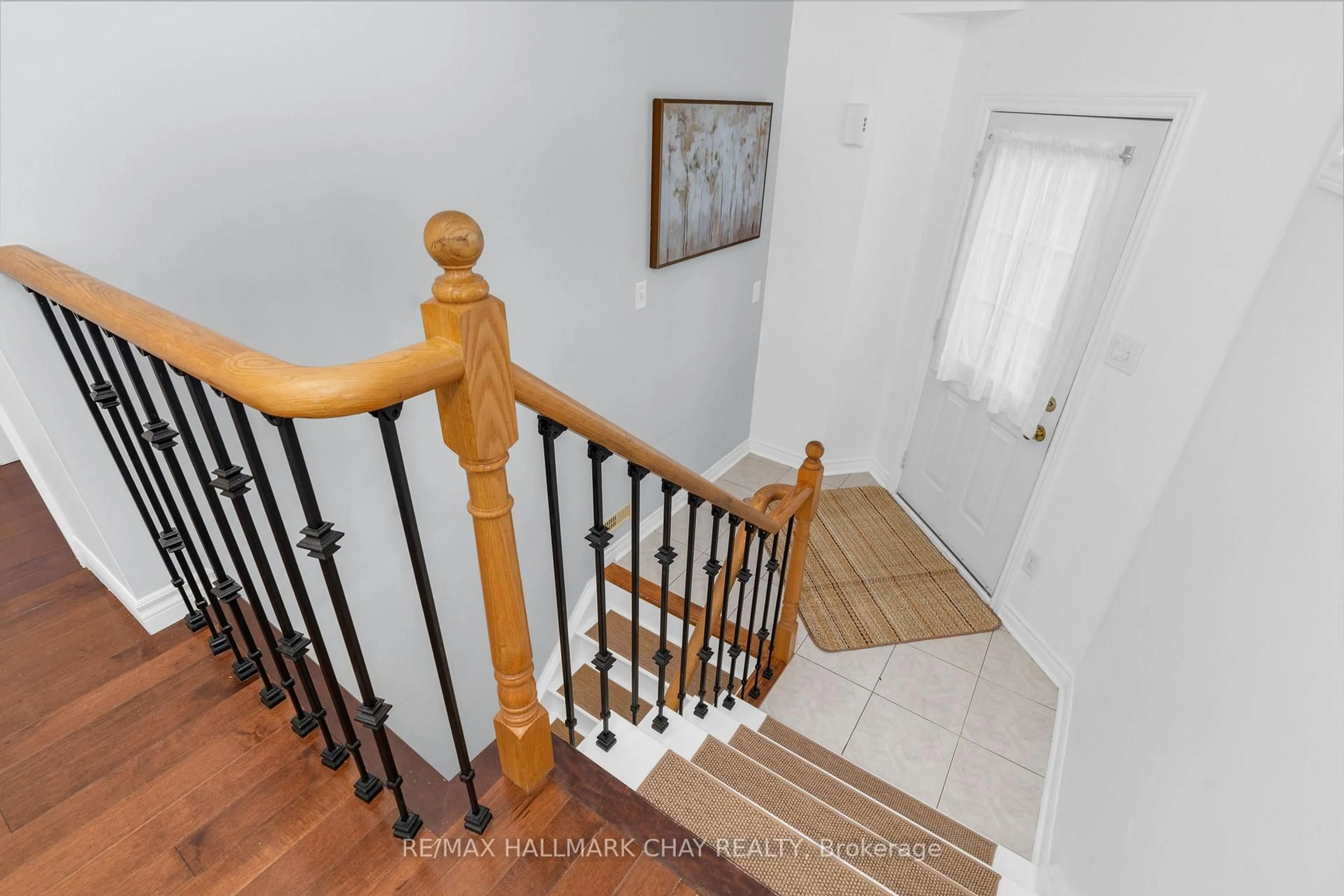 Stairs for 63 Masters Dr, Barrie Ontario L4M 6W9
