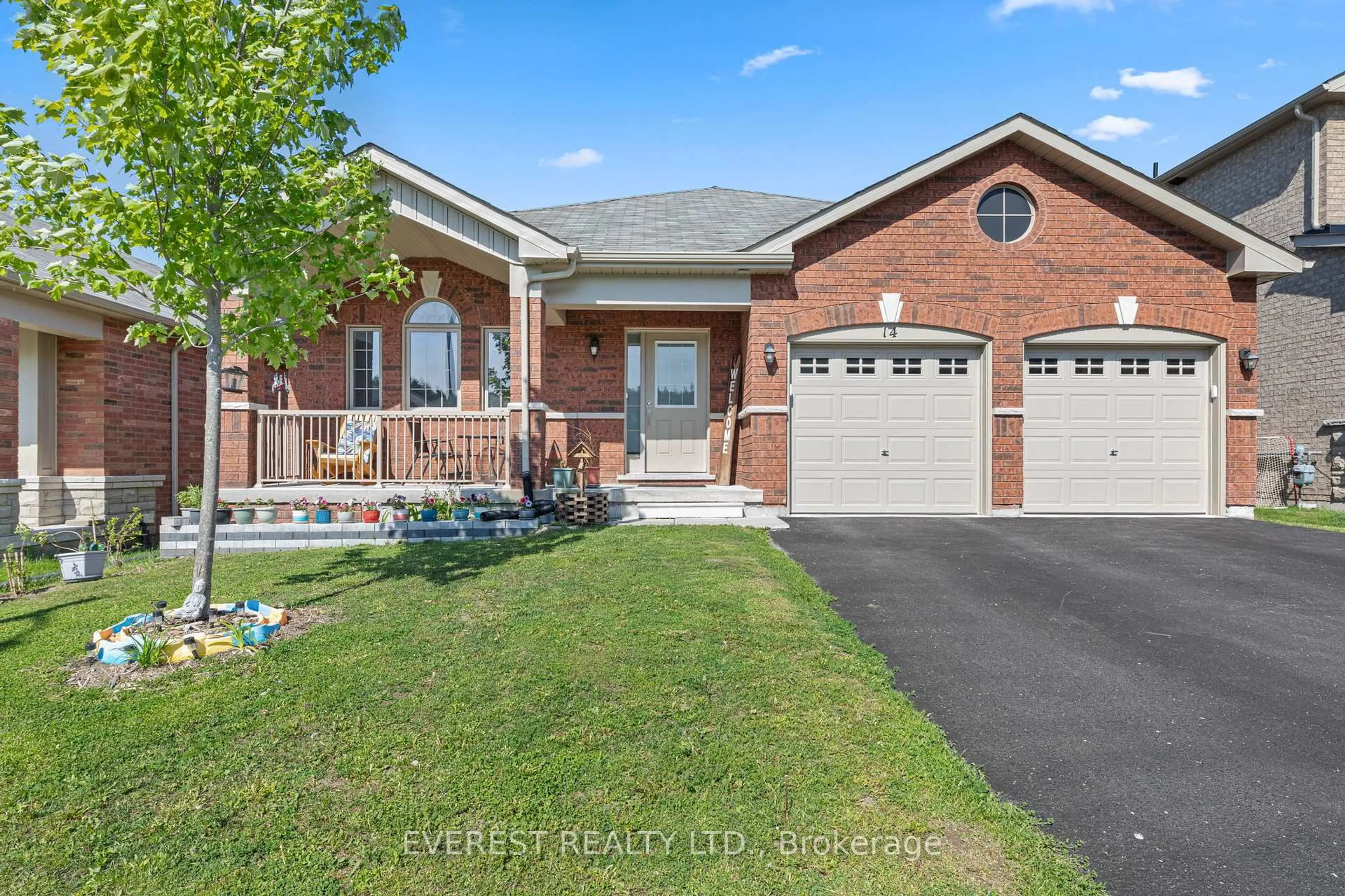 Home with brick exterior material, street for 14 Hewson St, Penetanguishene Ontario L9M 0V7
