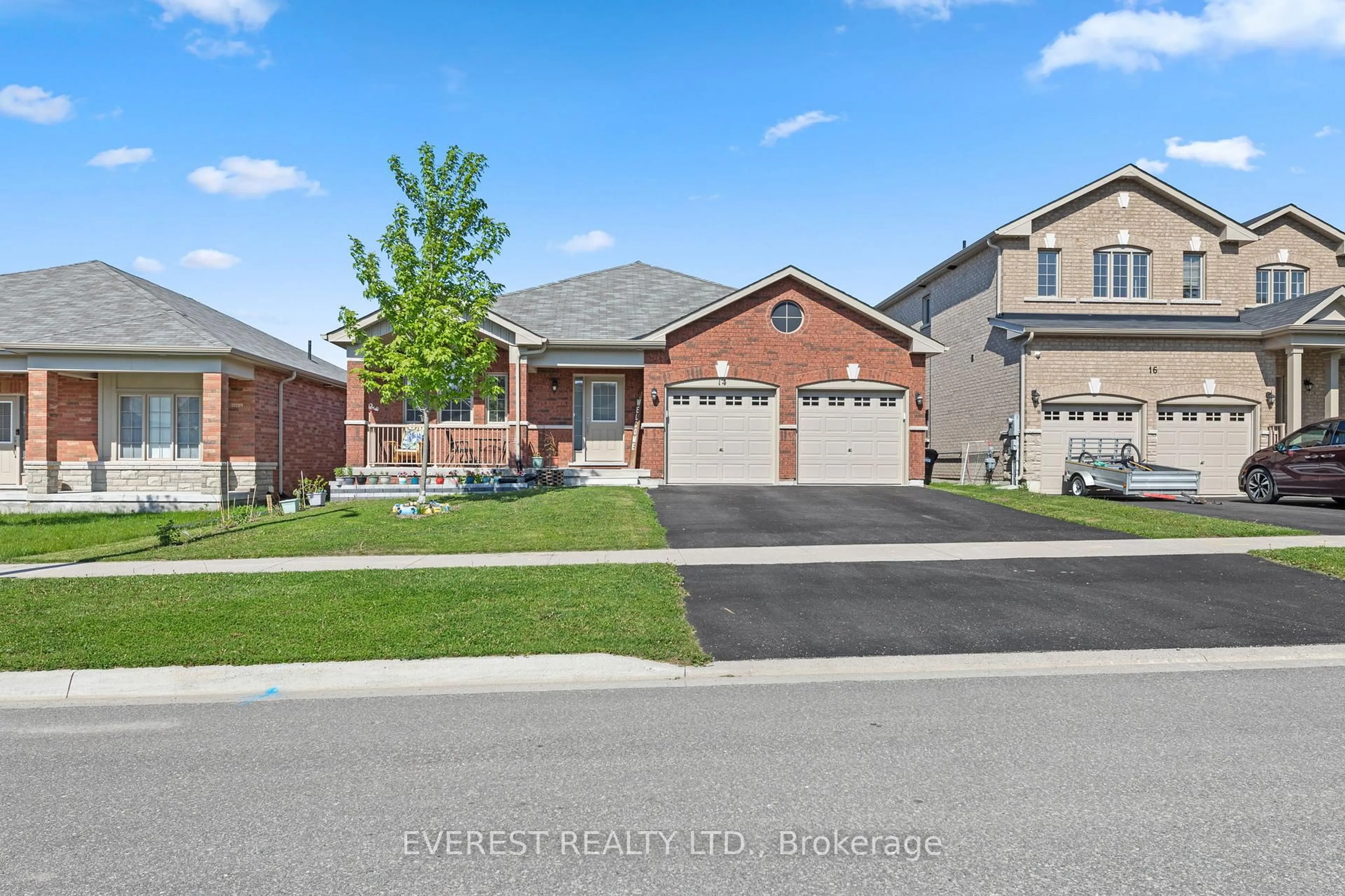 Unknown for 14 Hewson St, Penetanguishene Ontario L9M 0V7