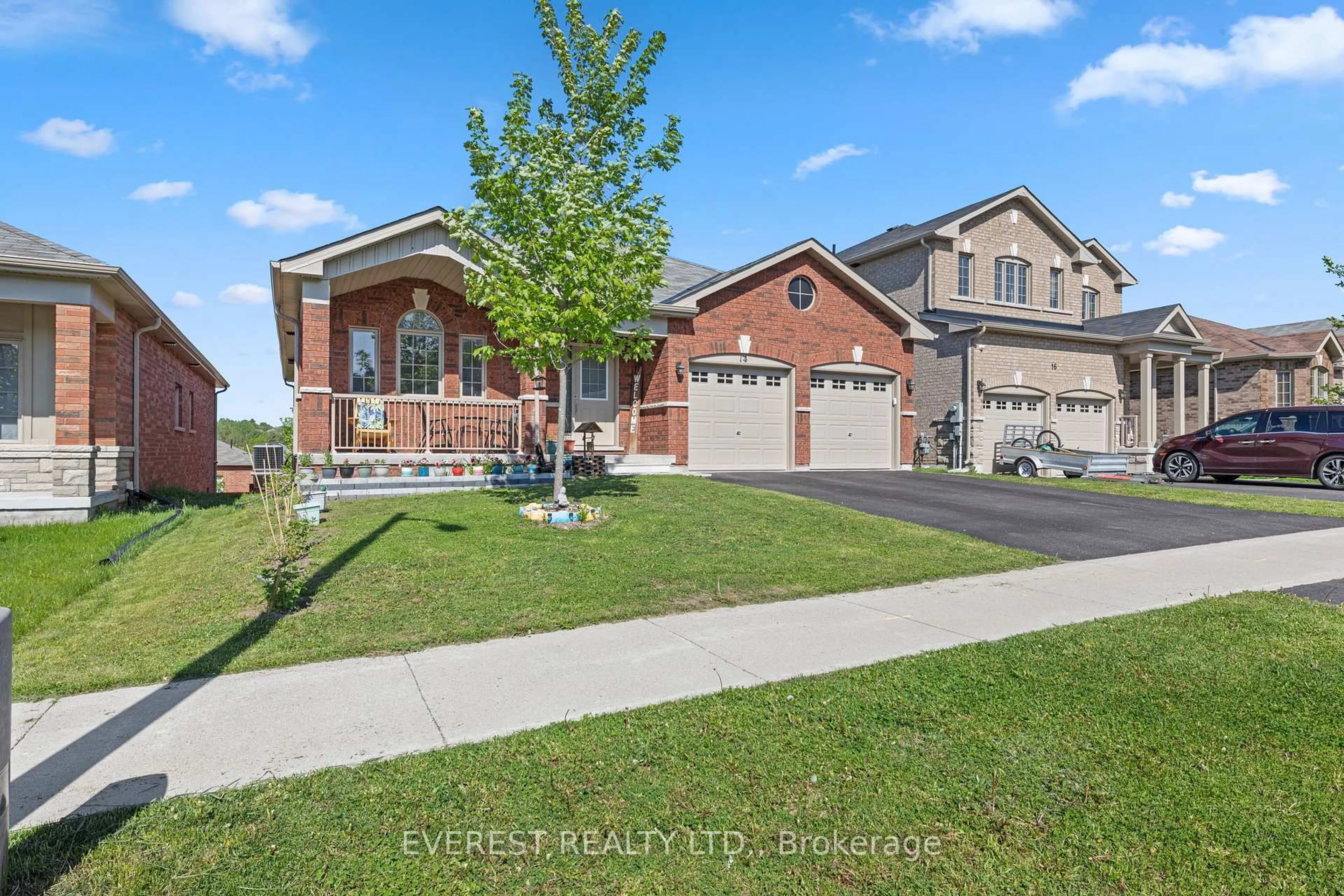 Home with brick exterior material, street for 14 Hewson St, Penetanguishene Ontario L9M 0V7