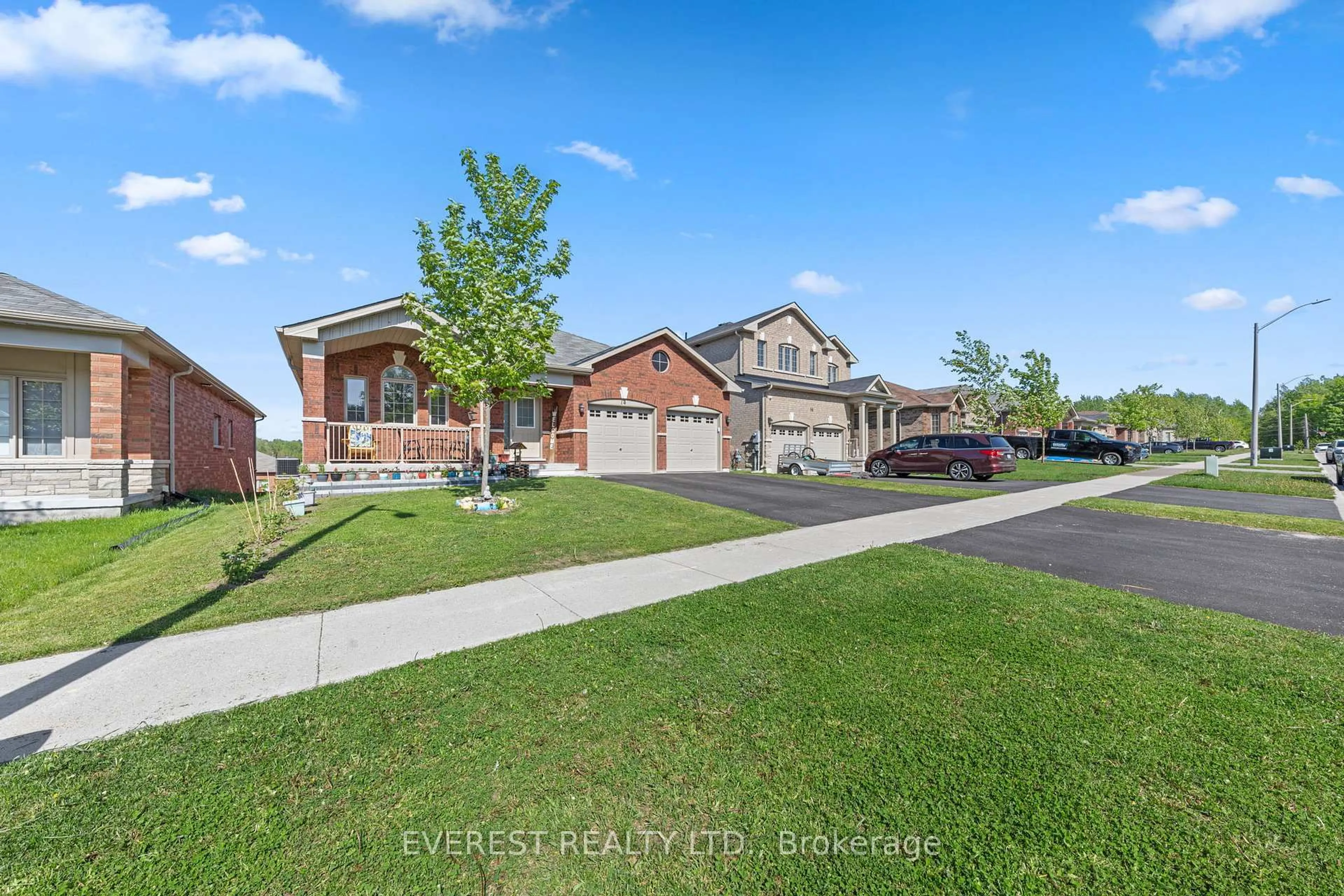 Home with brick exterior material, street for 14 Hewson St, Penetanguishene Ontario L9M 0V7