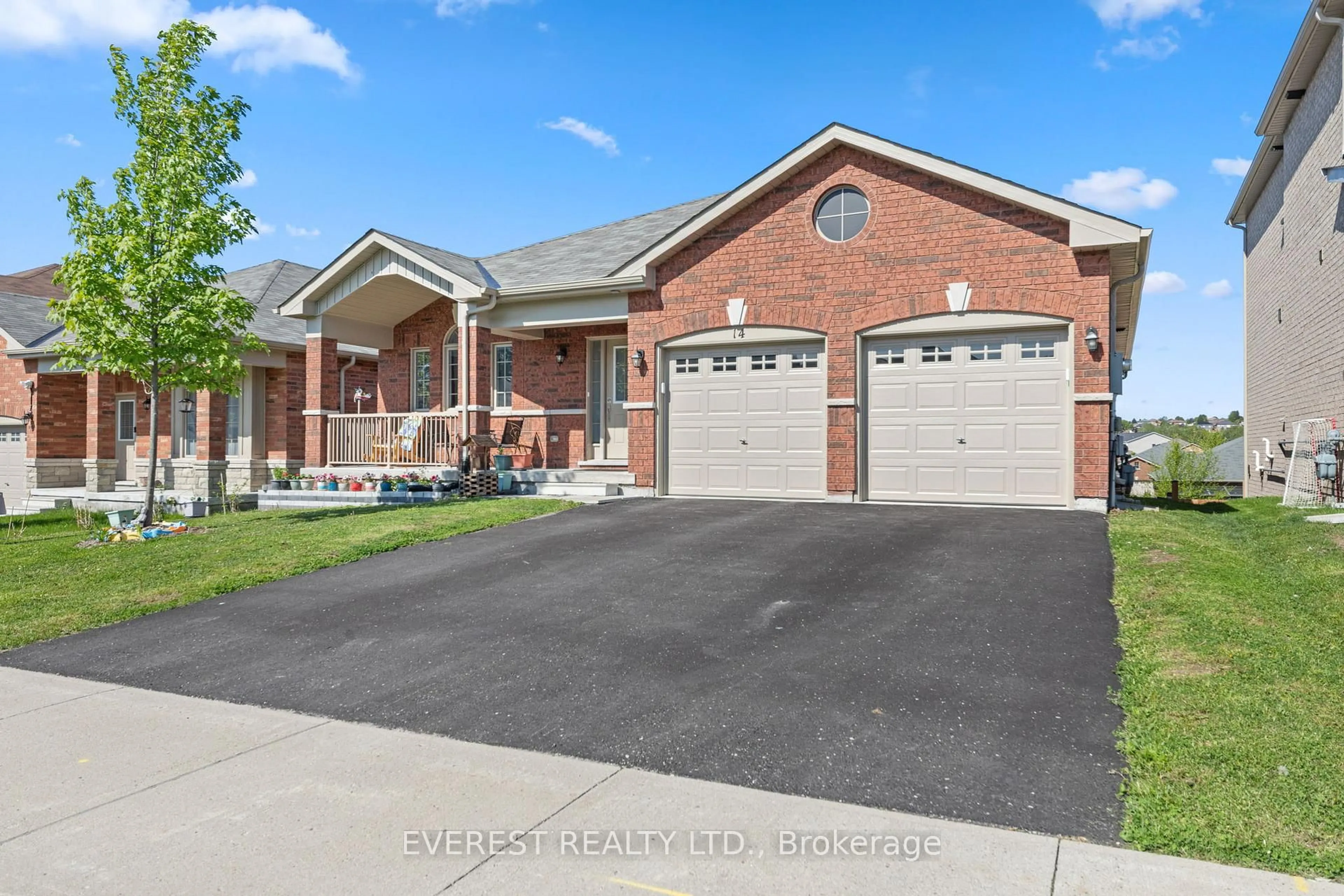 Home with brick exterior material, street for 14 Hewson St, Penetanguishene Ontario L9M 0V7