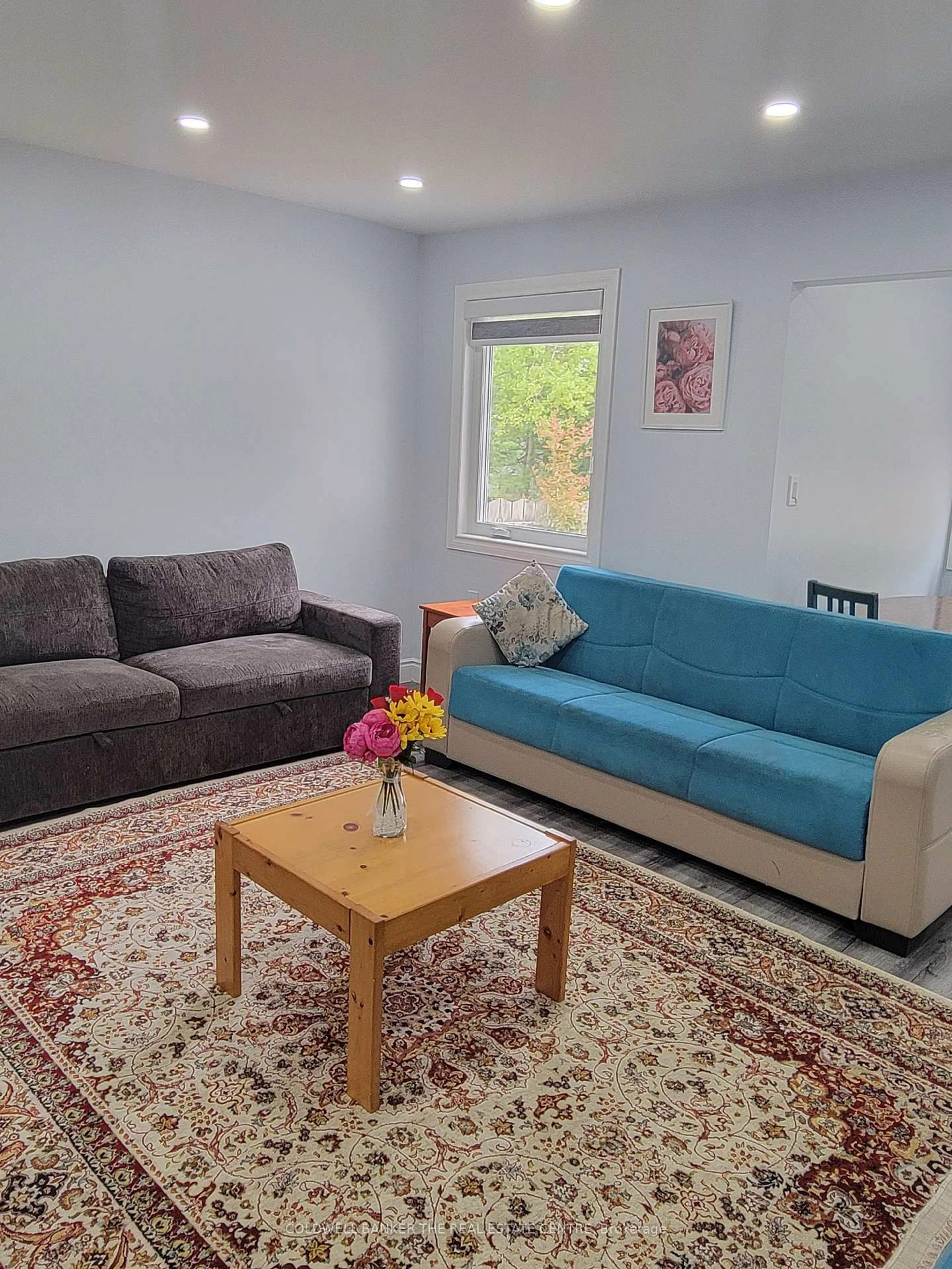 Living room with furniture, unknown for 16 73rd St #Part 1, Wasaga Beach Ontario L9Z 2X6