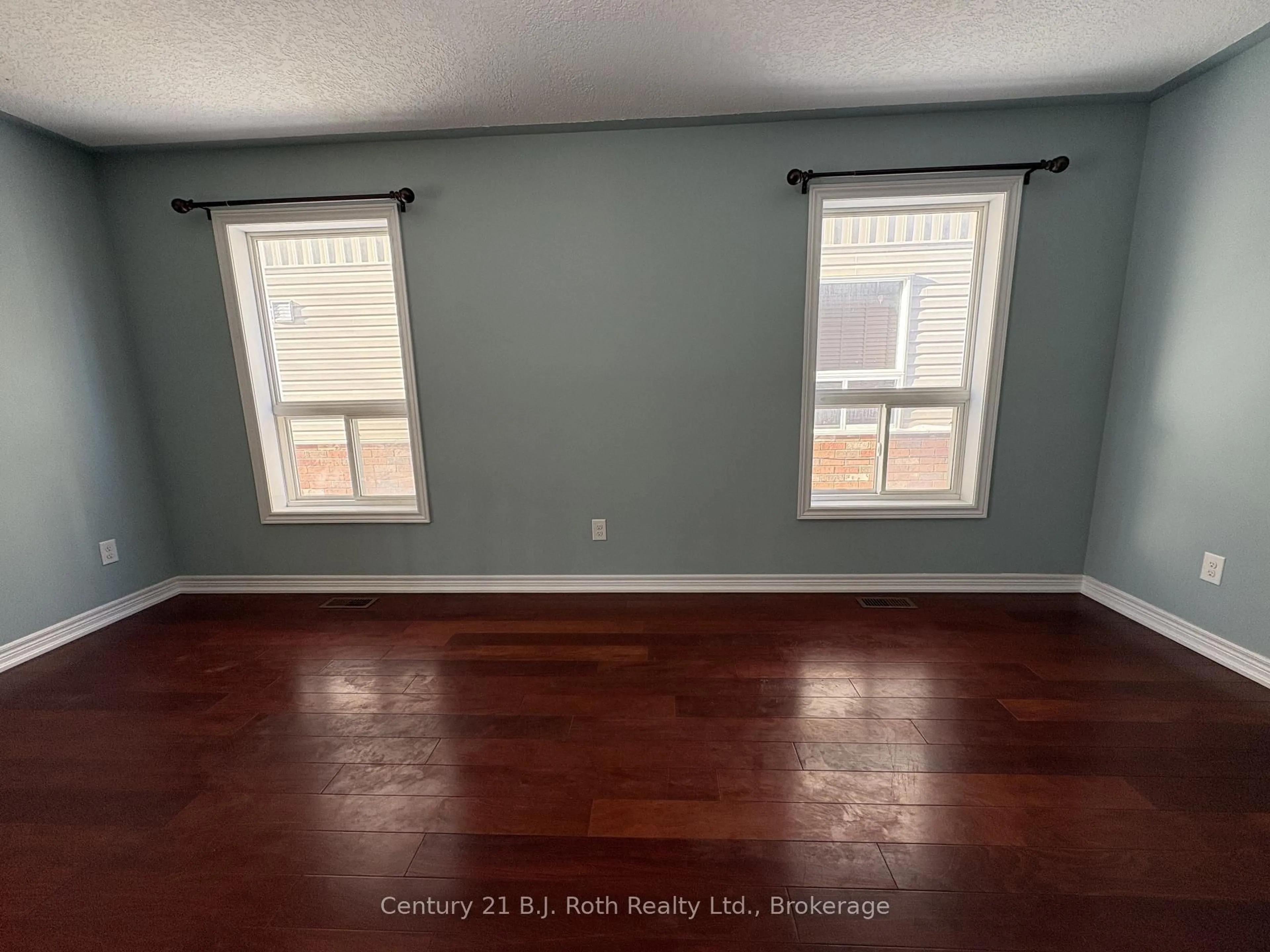 A pic of a room for 34 Pearl Dr, Orillia Ontario L3V 0A5