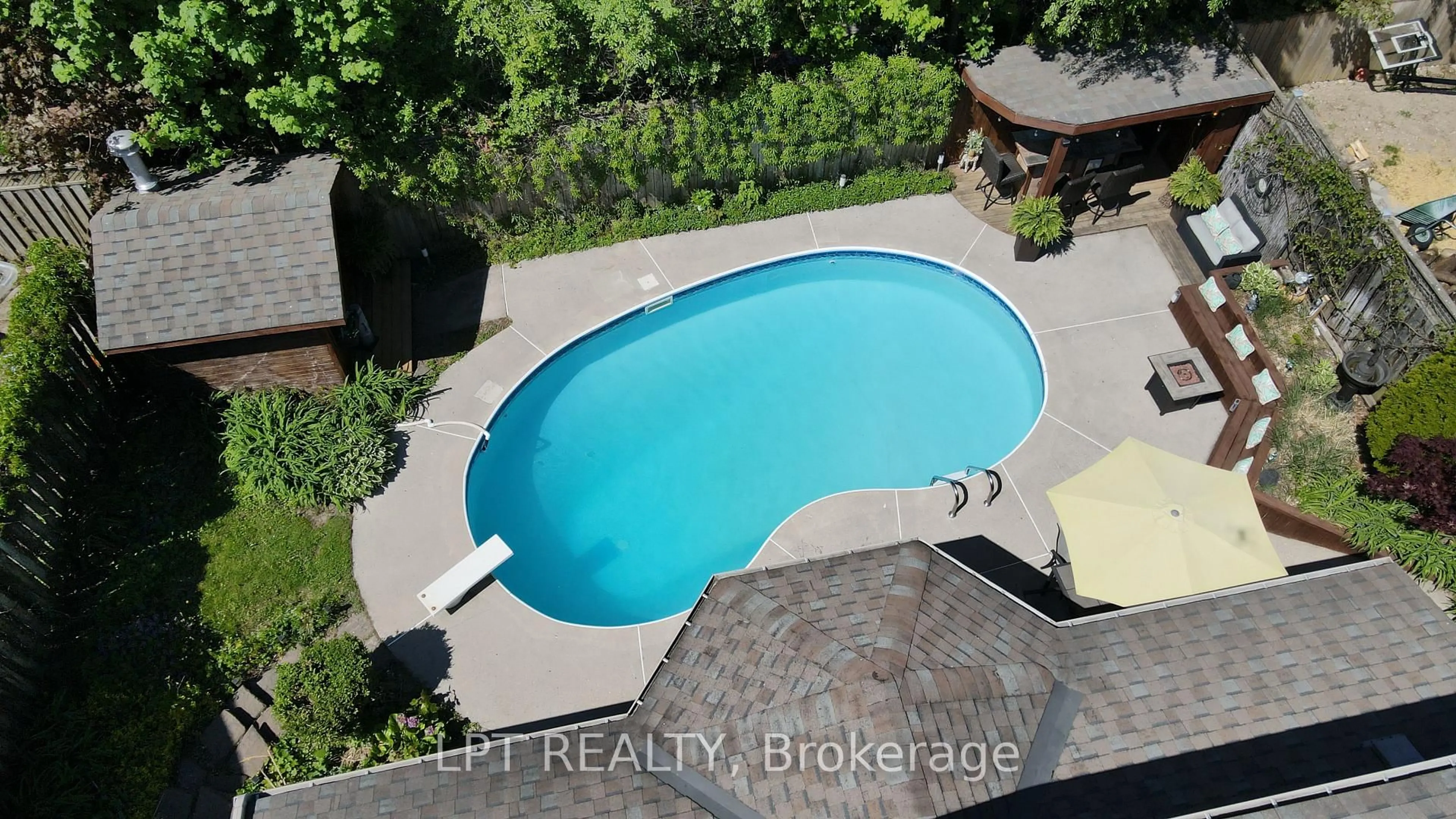 Pool for 34 Noam Dr, Barrie Ontario L4N 4P1