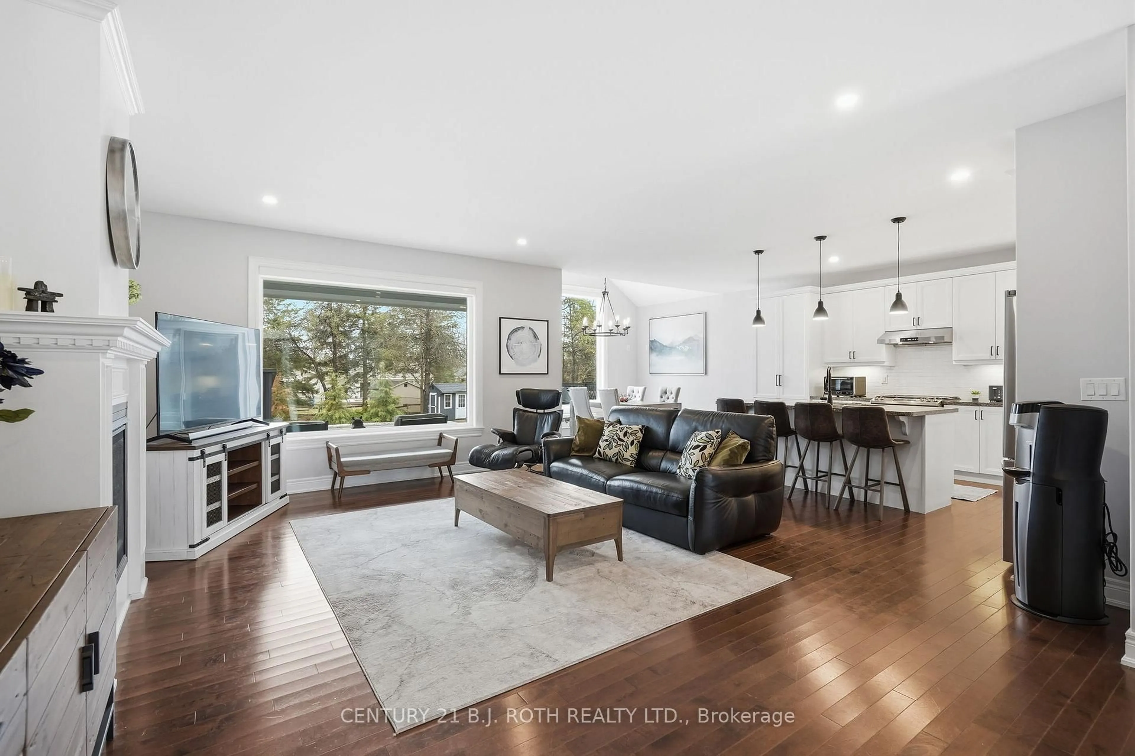 Living room with furniture, unknown for 2228 Elana Dr, Severn Ontario L3V 0C2