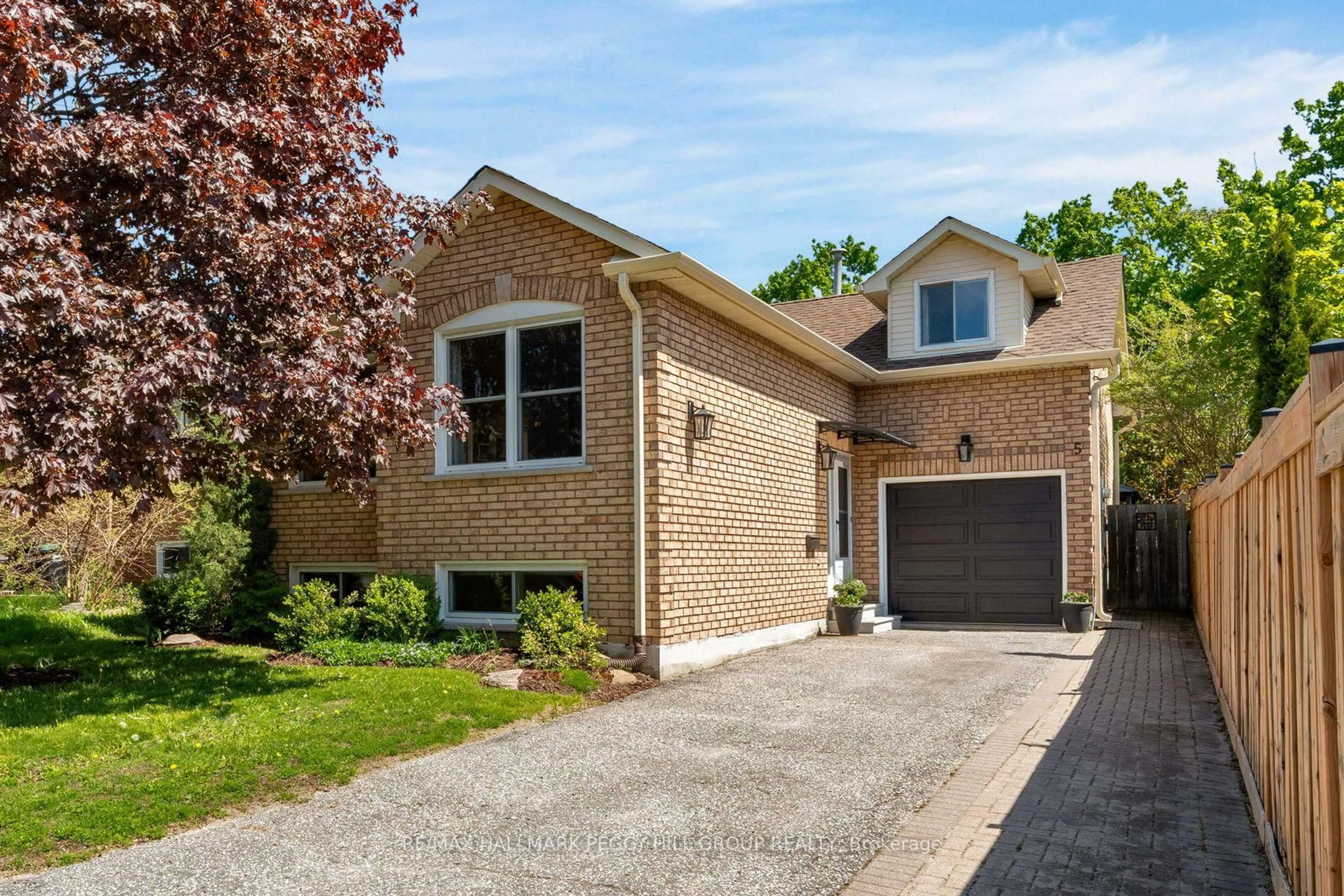 Home with brick exterior material, street for 5 Barwick Dr, Barrie Ontario L4N 6Z7