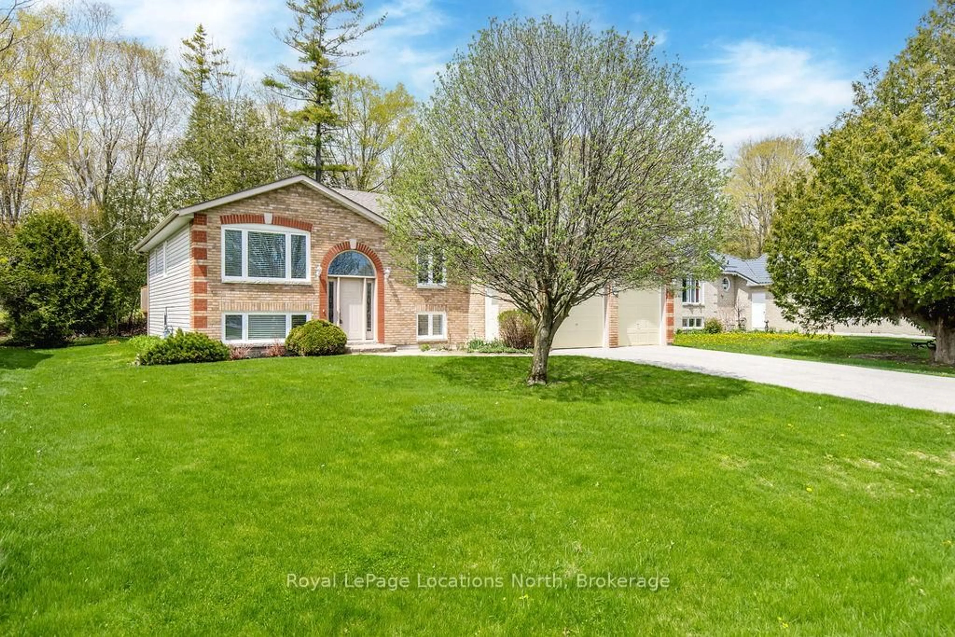 Unknown for 40 Fairway Cres, Wasaga Beach Ontario L9Z 1B8