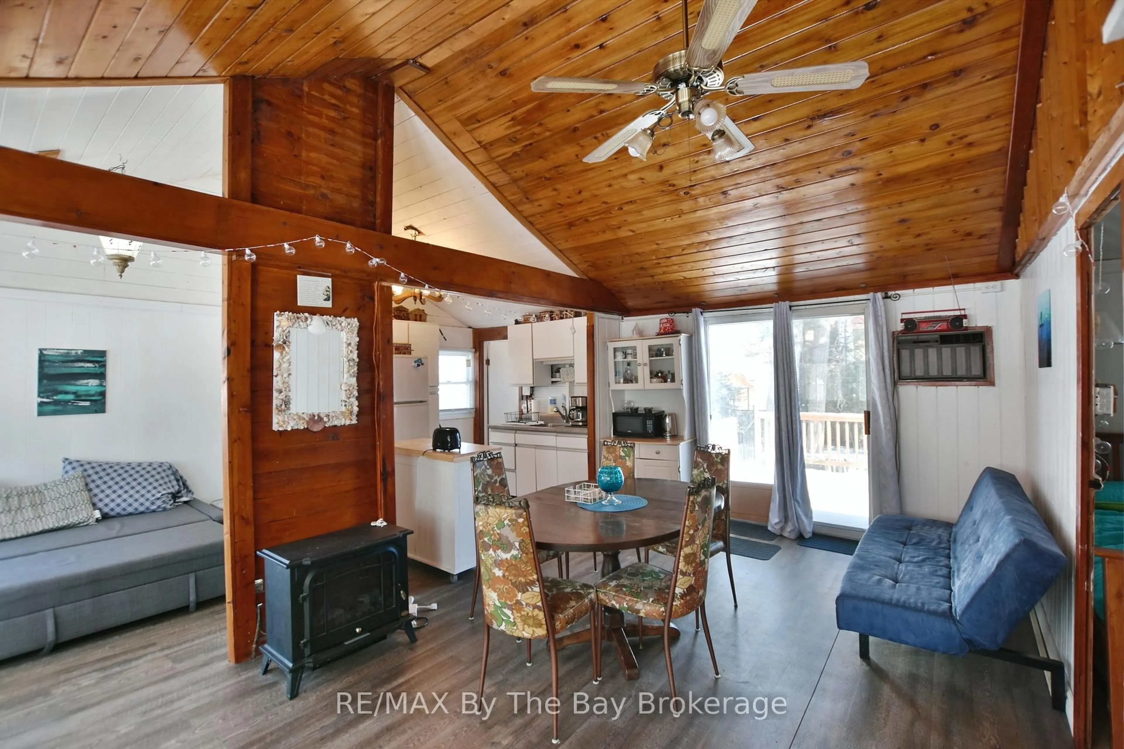 Unknown for 33 17th St, Wasaga Beach Ontario L9Z 2J1
