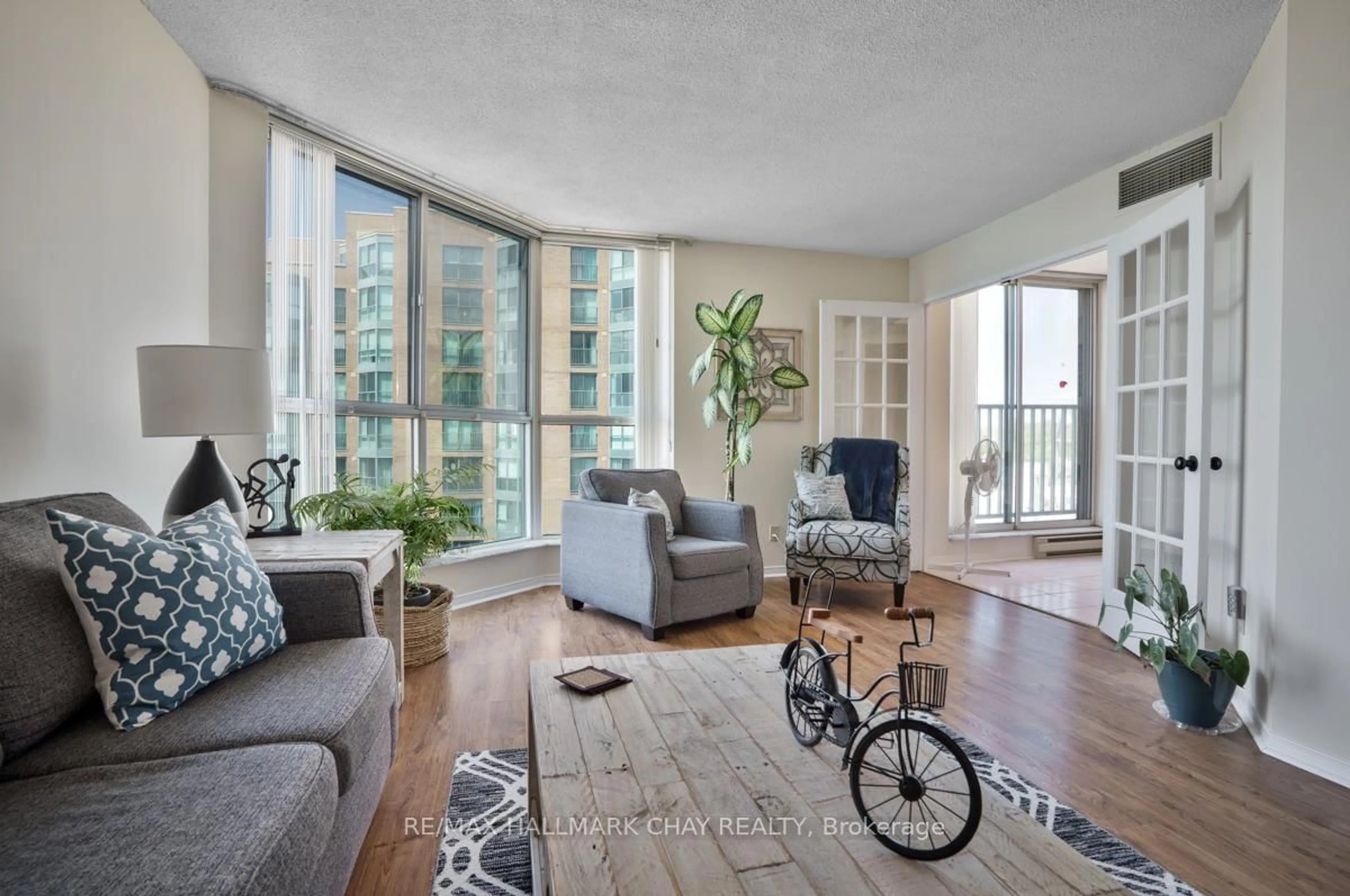 Living room with furniture, unknown for 150 Dunlop St #1104, Barrie Ontario L4M 6H1