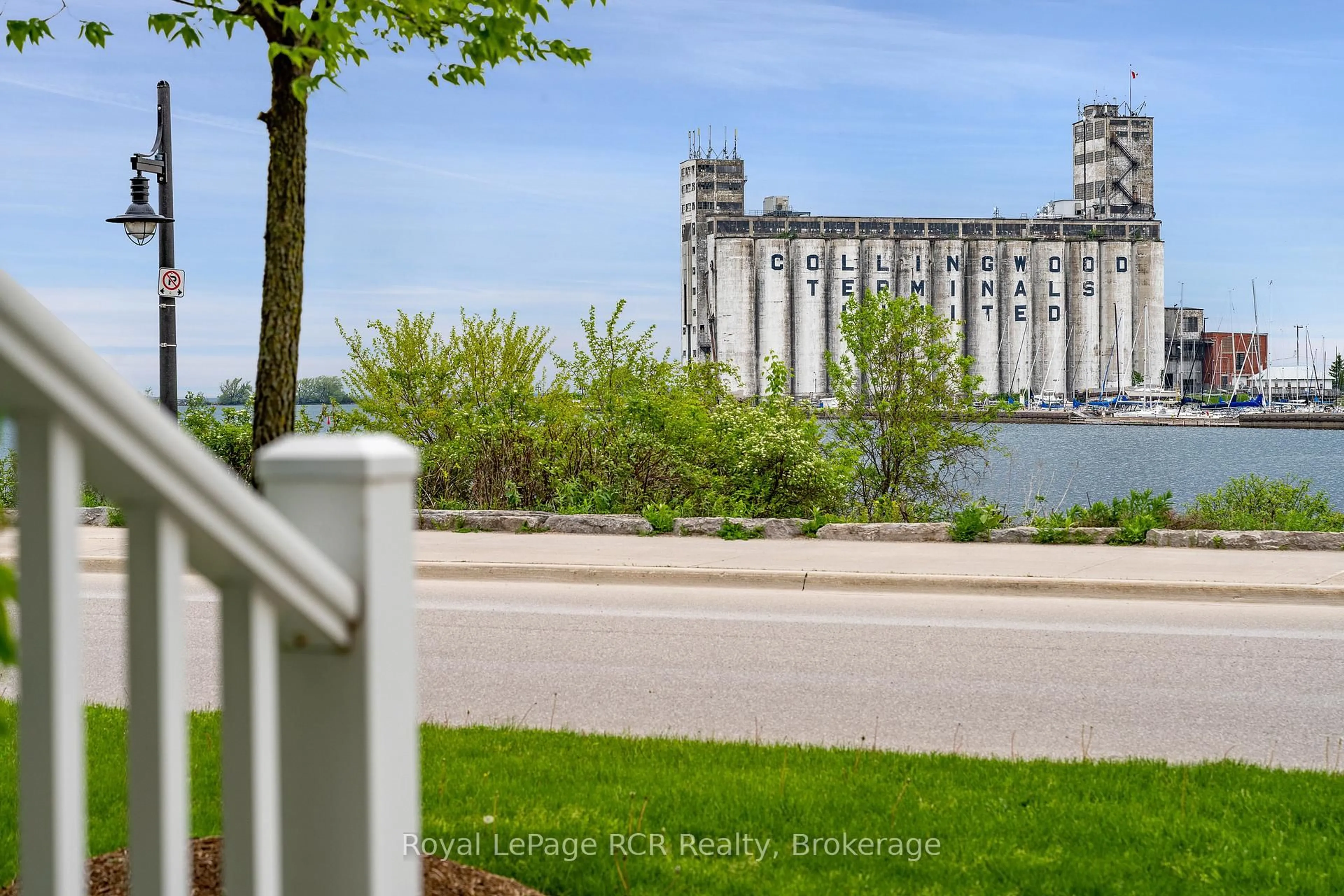 Unknown for 16 Wheelhouse Cres, Collingwood Ontario L9Y 0J9