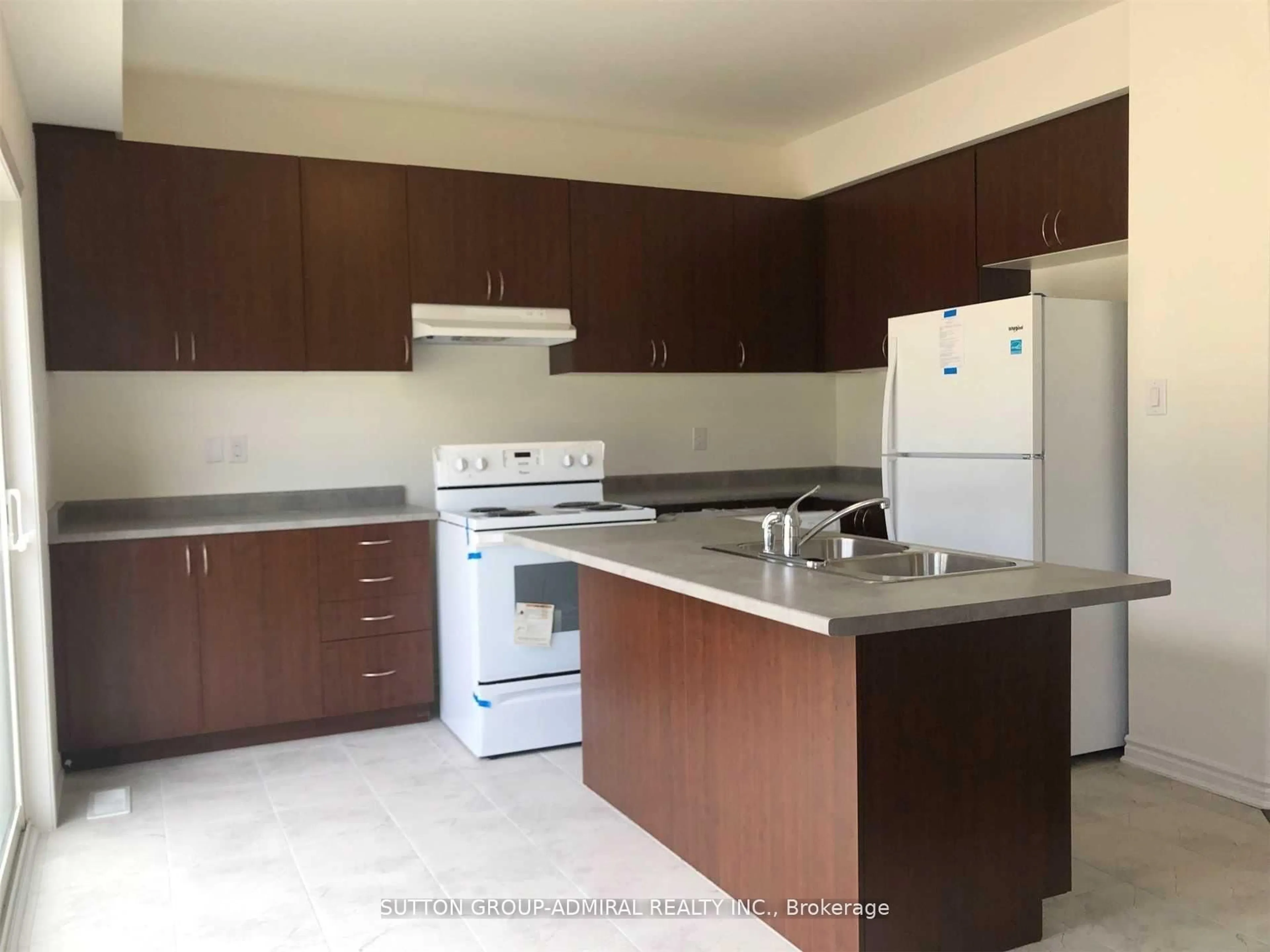 Standard kitchen, unknown for 15 Hills Thistle Dr, Wasaga Beach Ontario L9Z 0J3