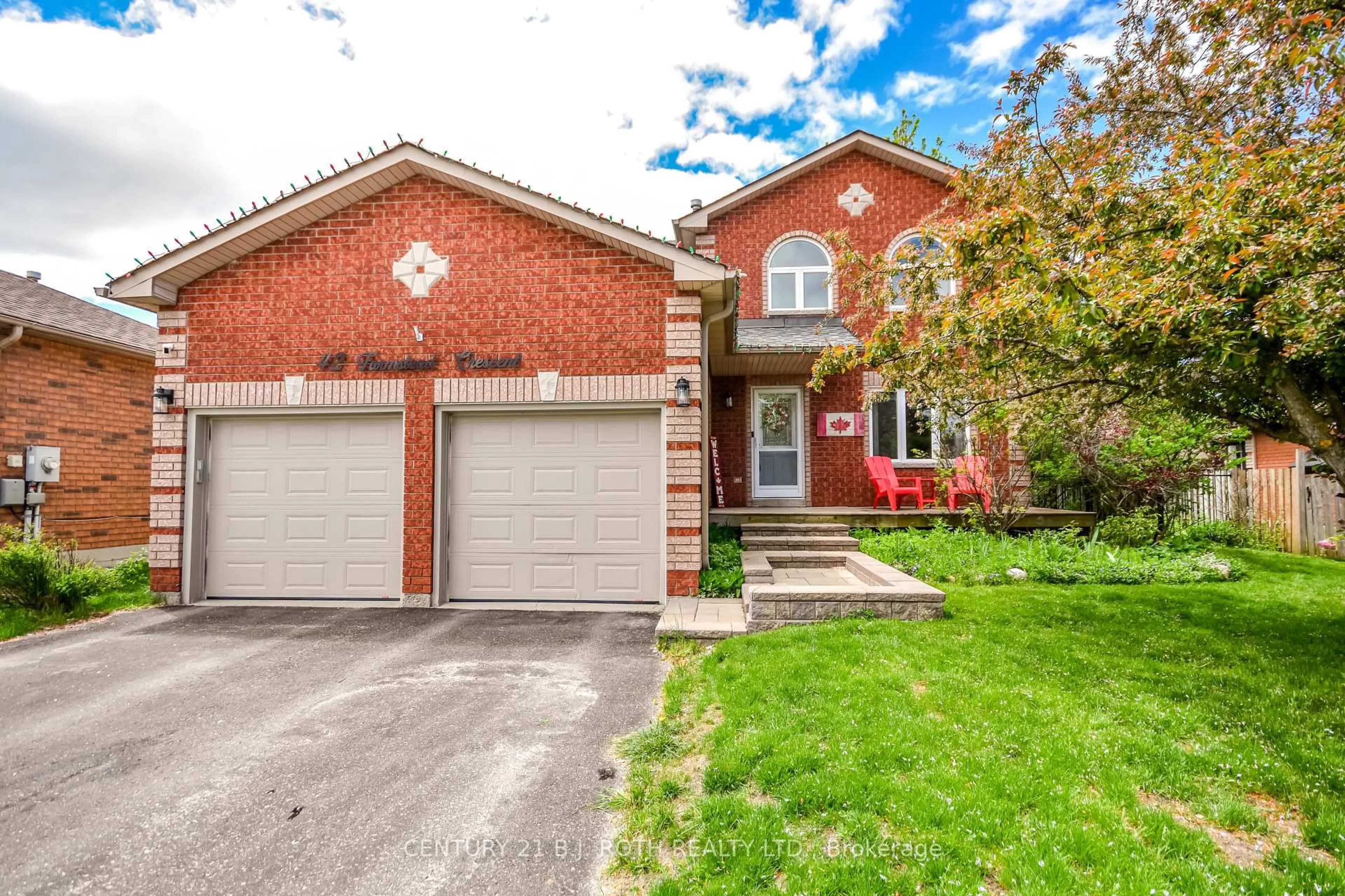 Home with brick exterior material, street for 42 Farmstead Cres, Barrie Ontario L4N 8S1